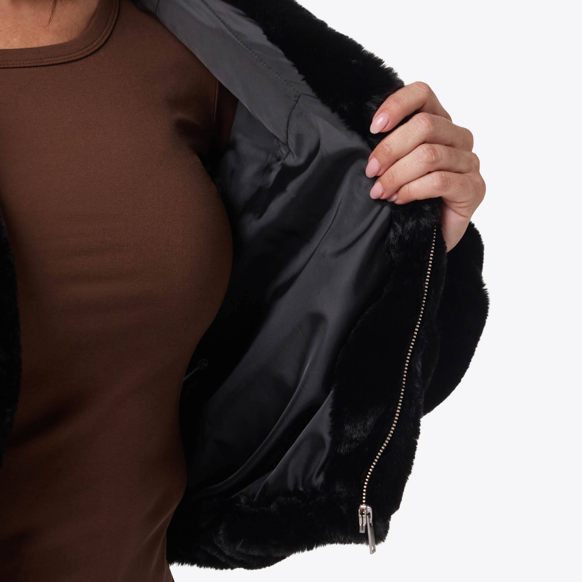 Alt View 4. Mobile Warming - Women's Onyx Heated Jacket - Black.