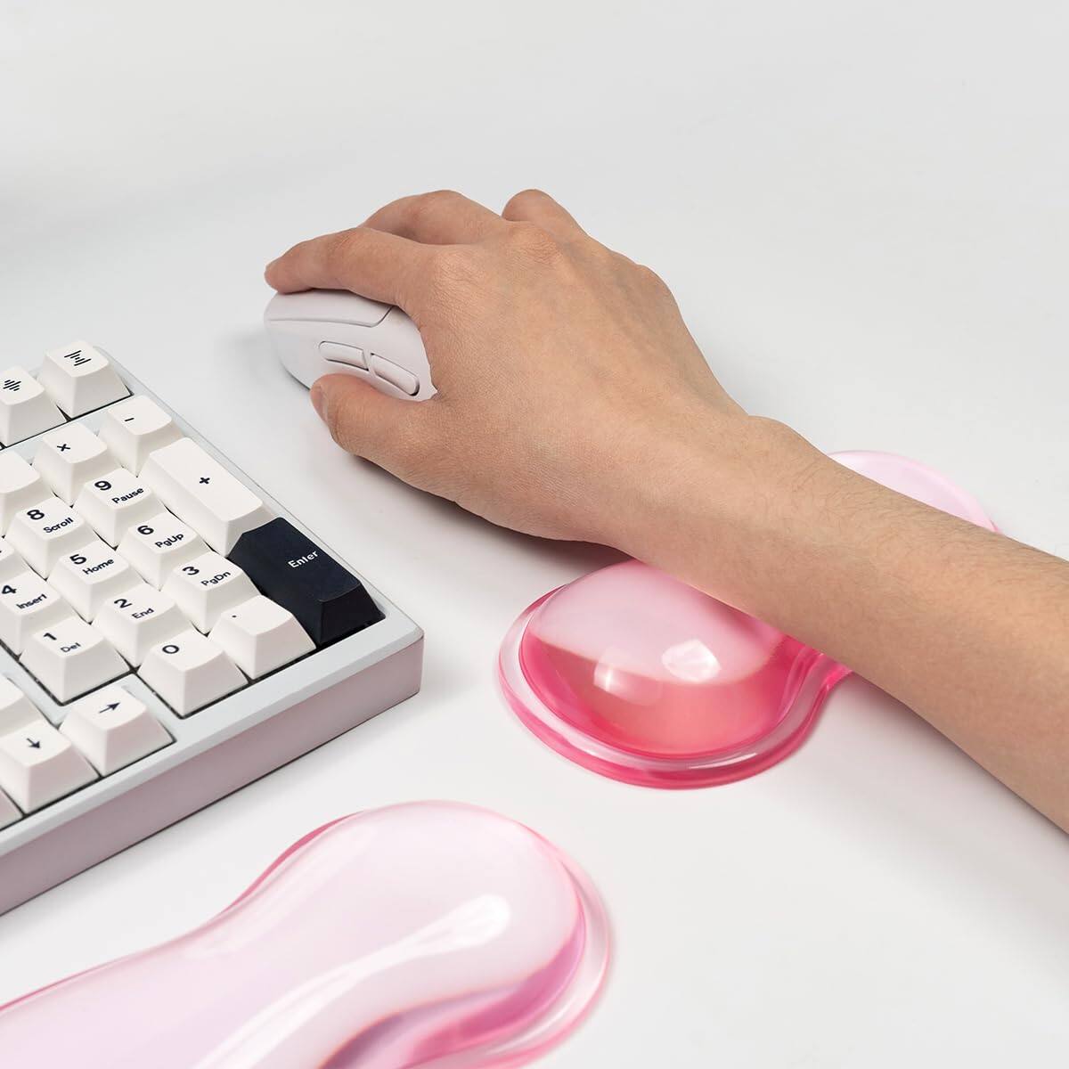 Sure, here is the corrected and grouped text:

- 5: x
- 9: Pause
- 8: Scroll
- 6: PgDn
- 5: Home
- 3: PgUp
- 2: Insert
- 1: Delete
- 4: Enter
- 0: Gar