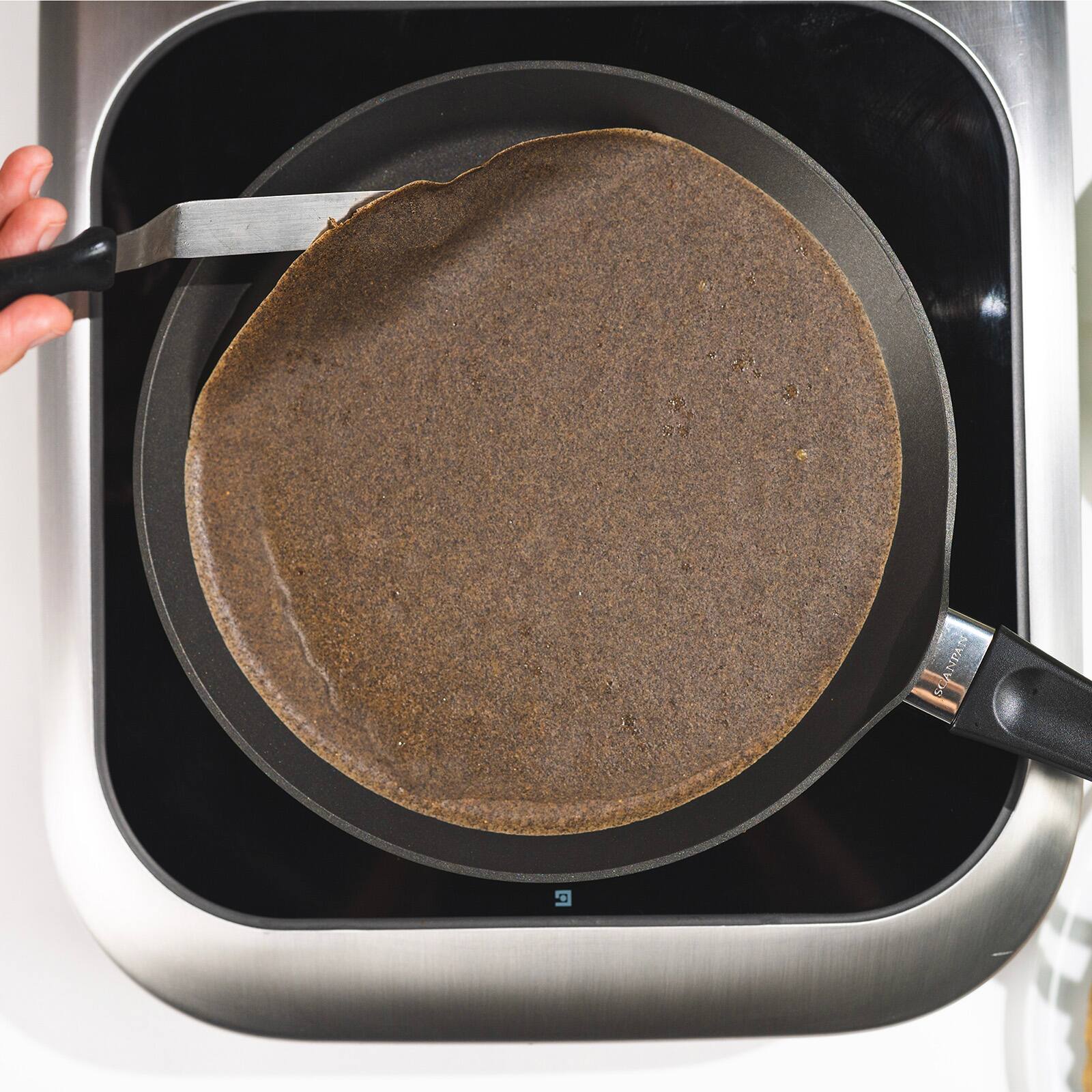 Alt View 4. Scanpan - Classic 9.75-Inch Omelet & Crepe Pan - Black.