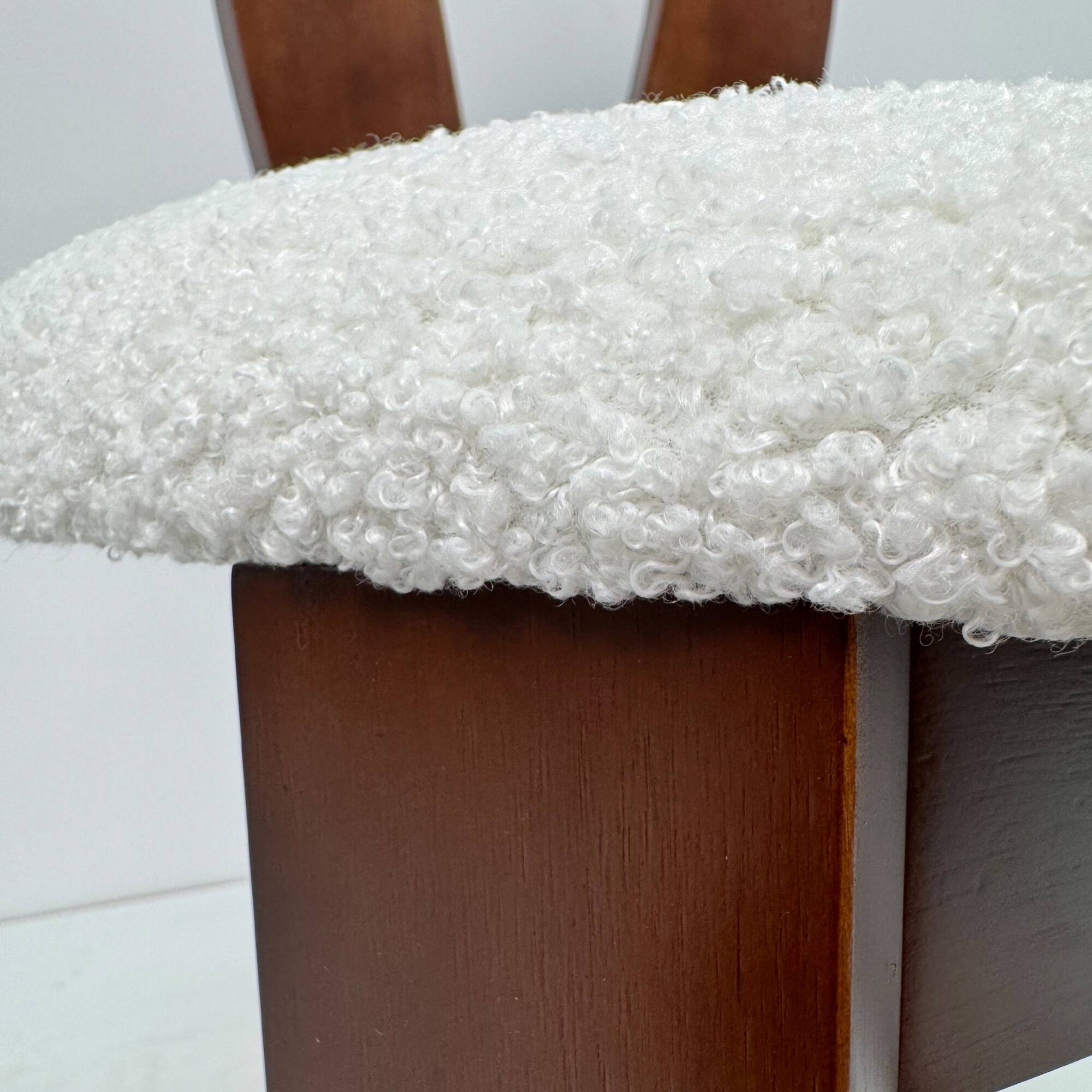 Back. GOODSILO - Elegant Dining Chair with Ribbon-Cross Backrest and Teddy Velvet Upholstery for Kitchen and Dining Room, Set of 2 - Brown.