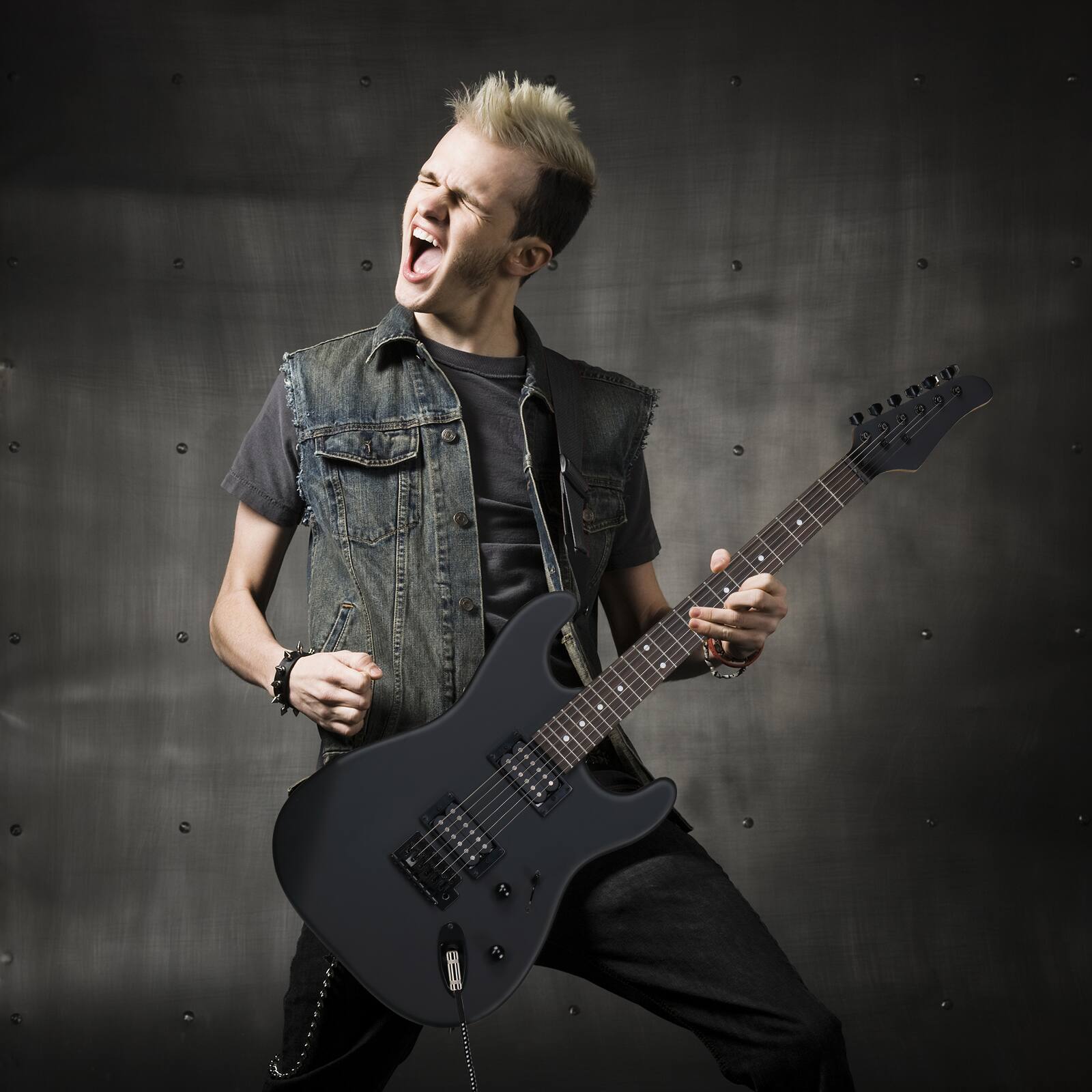 Angle. Winado - 39 Inch Electric Guitar, Full-Size Solid Body Electric Guitars Kit with Thickened Bag, H-H Pickups, 20W Speaker.