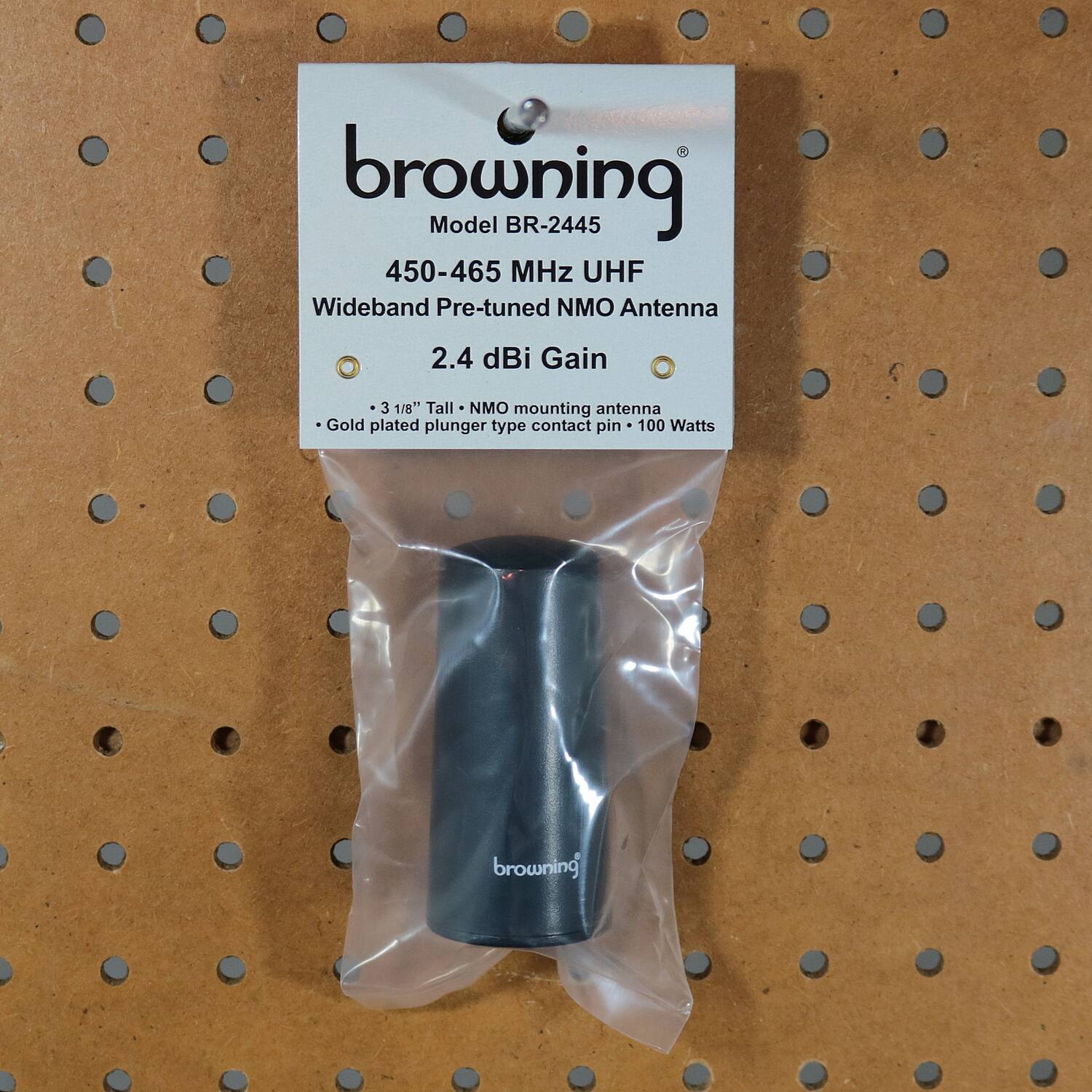 browning Model BR-2445  
450-465 MHz UHF Wideband Pre-tuned NMO Antenna  
2.4 dBi Gain  
3 1/8" Tall  
mounting antenna  
Gold plated plunger type contact pin  
100 Watts