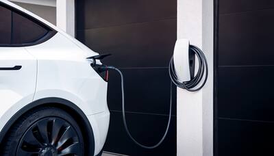 Tesla Wall Connector Level 2 Hardwired Electric Vehicle (EV Tesla Wall Connector Level 2 Hardwired Electric Vehicle (EV