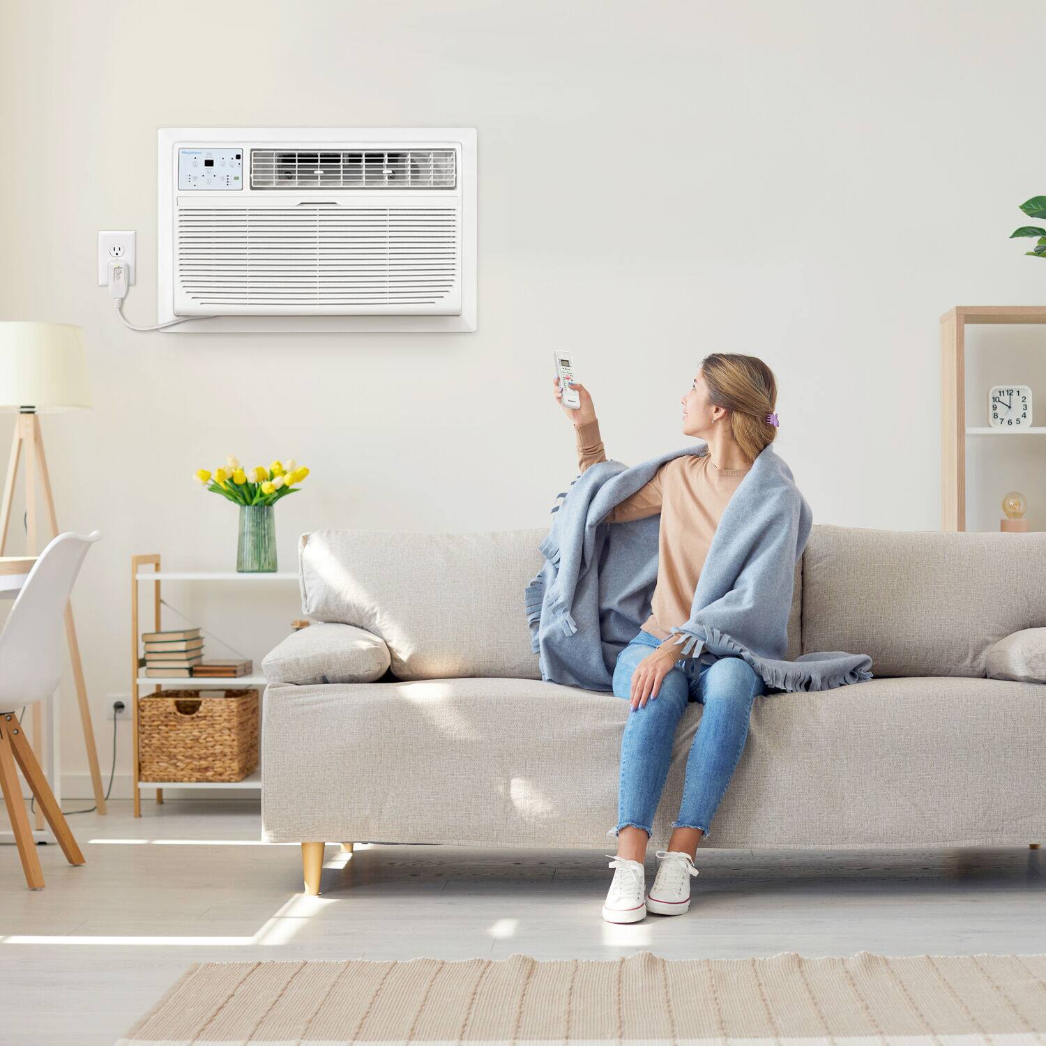 Alt View 15. Keystone - 8,000 BTU 350 Sq. Ft. Through-the-Wall Air Conditioner with 4,200 BTU Supplemental Heat Function - White.