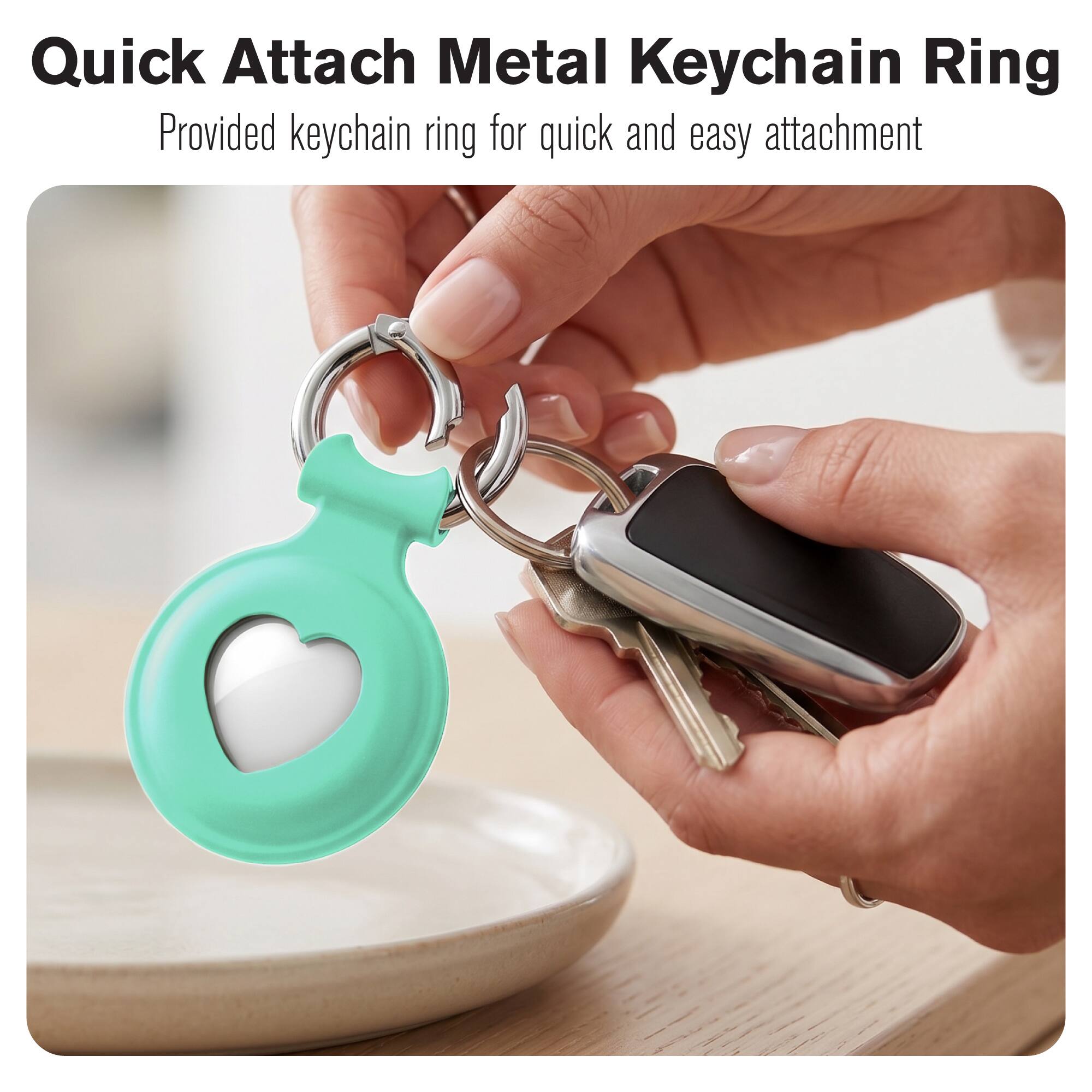 Quick Attach Metal Keychain Ring  
Provided keychain ring for quick and easy attachment