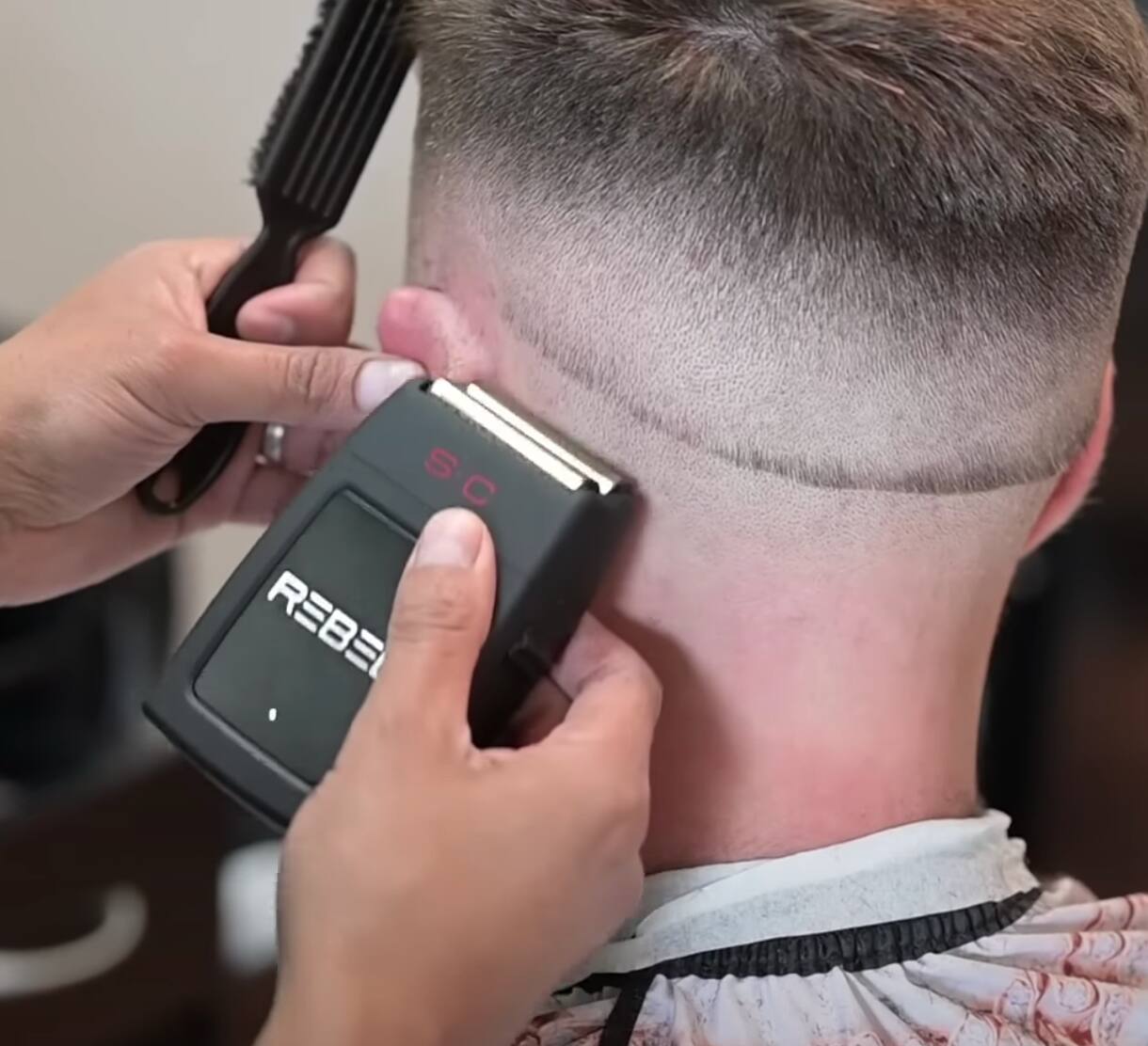 Alt View 1. StyleCraft - Rebel Professional Foil Shaver with Super Torque Motor, USB-C Rechargeable - Black.