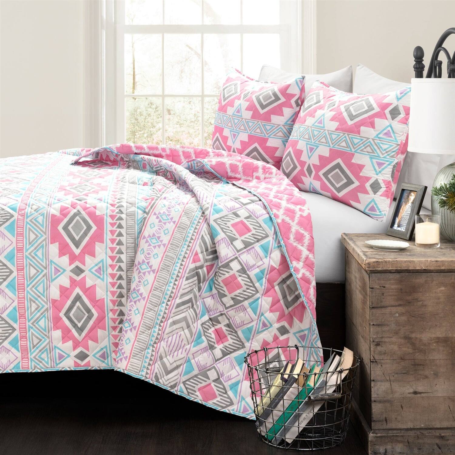Angle. Hivvago - Twin Southwest Indian Style Polyester Pink Blue Striped Reversible Quilt Set - Pink Blue.