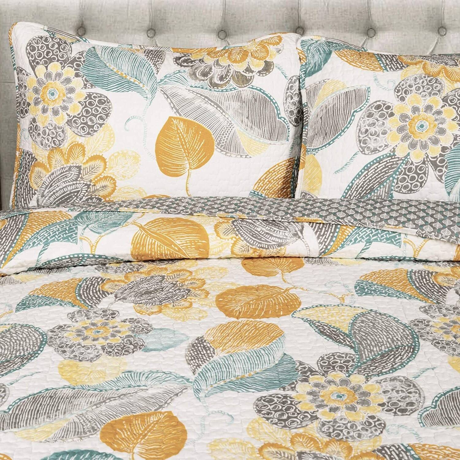 Left. Hivvago - 3 Piece Reversible Yellow Grey Floral Cotton Quilt Set in King Size - Yellow, Grey, Beige, Teal.