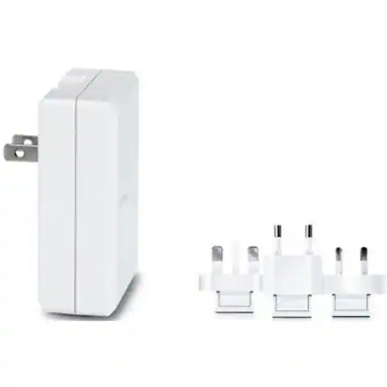 Front. iLuv - iLuv Universal World Travel Adapter Plug Set - White.