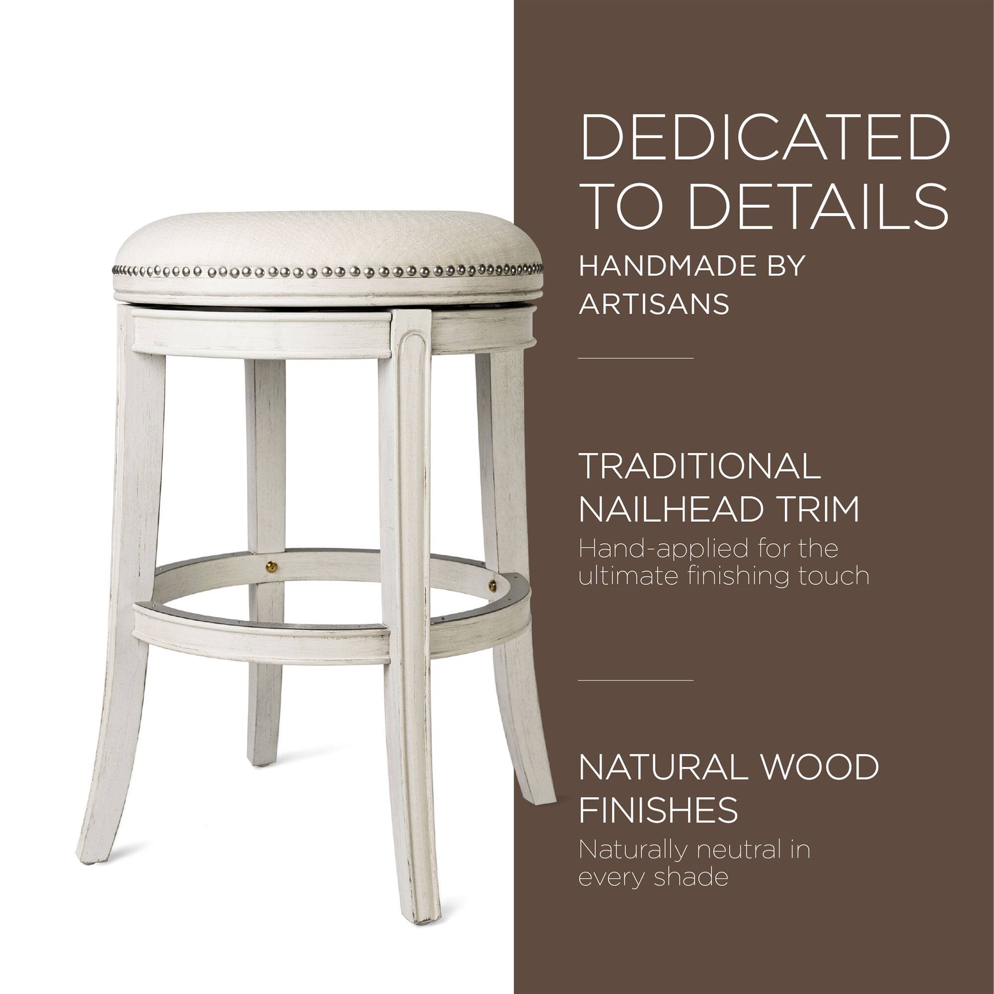 DEDICATED TO DETAILS  
HANDMADE BY ARTISANS  

TRADITIONAL NAILHEAD TRIM  
Hand-applied for the ultimate finishing touch  

NATURAL WOOD FINISHES  
Naturally neutral in every shade