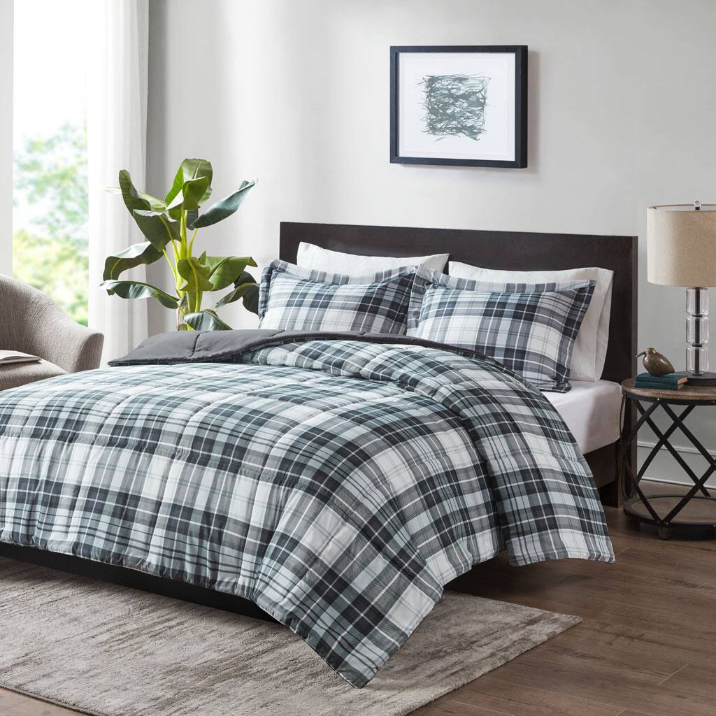 Alt View 1. Gracie Mills - Gracie Mills Victor 3M Scotchgard Down Alternative All Season Comforter Set - Black/White.