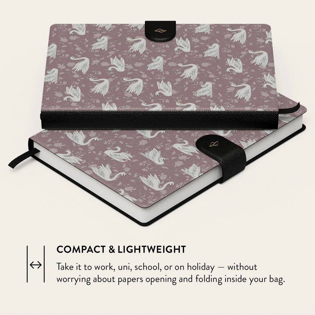 COMPACT & LIGHTWEIGHT  
Take it to work, uni, school, or on holiday – without worrying about papers opening and folding inside your bag.