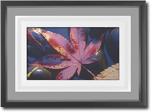 Front Standard. Kodak - EasyShare 10" Wireless Digital Photo Frame.