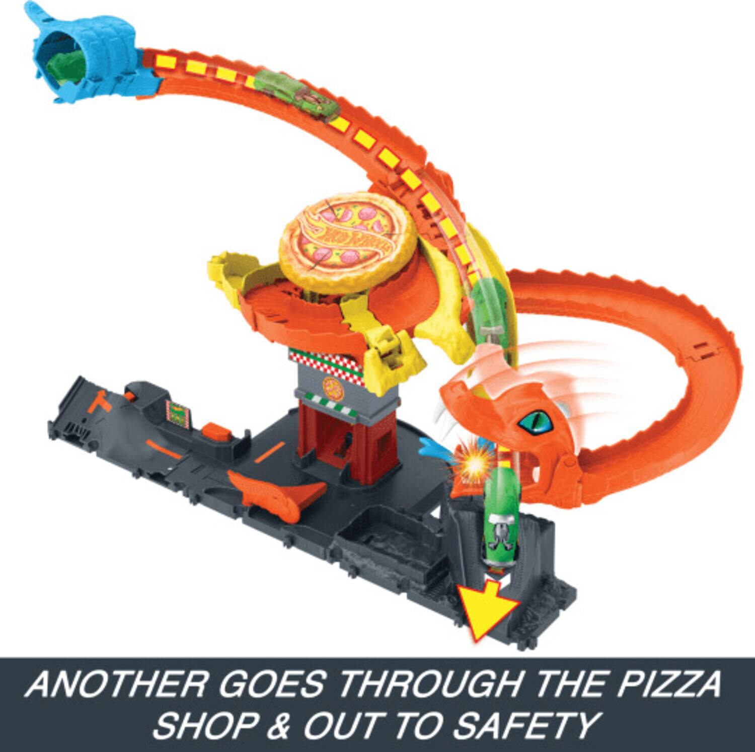 Mattel Hot Wheels City Pizza Slam Cobra Attack Playset with 1:64