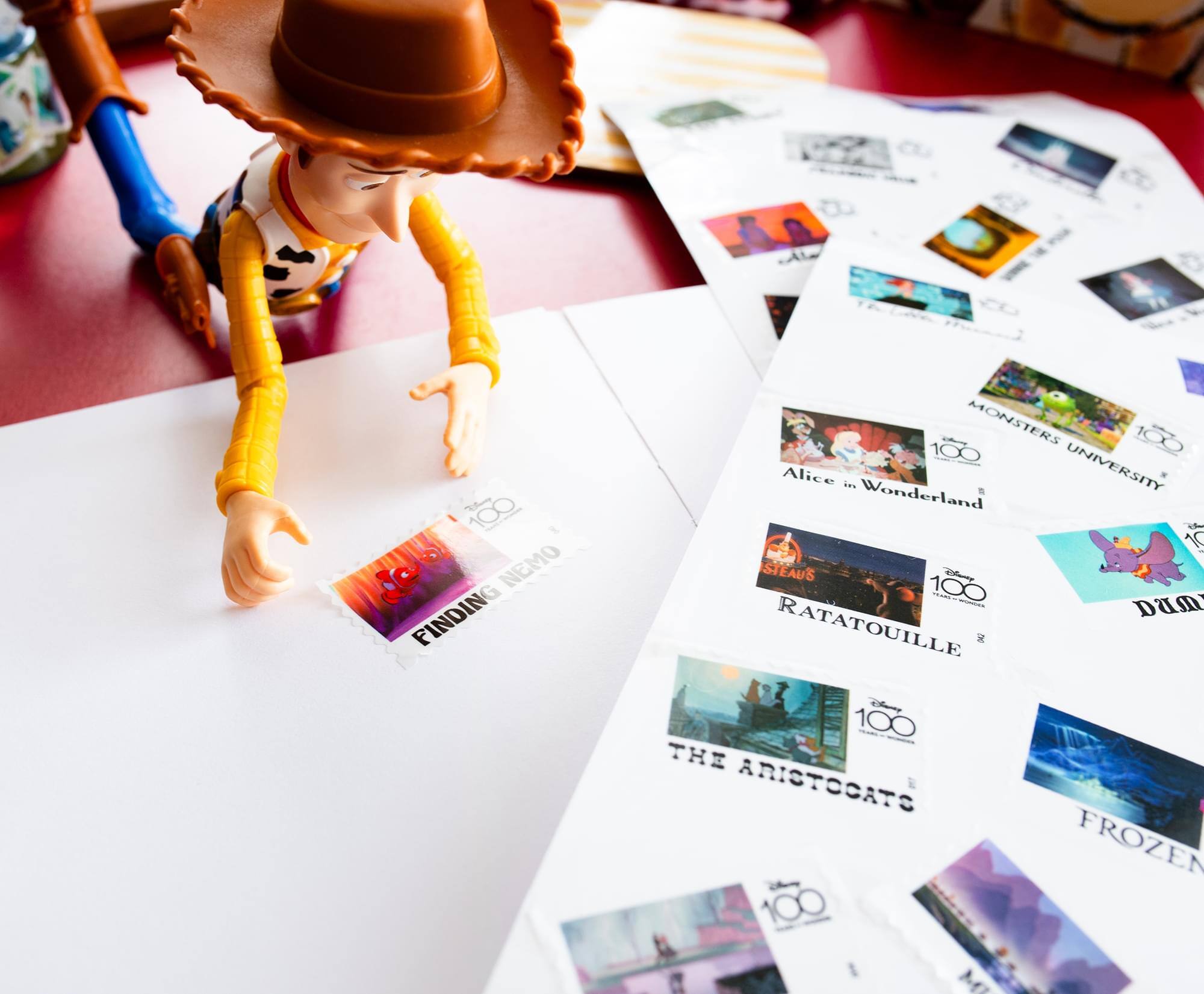 100 FINDING NEMO  
100 Alice in Wonderland  
100 MONSTERS UNIVERSITY  
100 RATATOUILLE  
100 THE ARISTOCATS  
100 FROZEN