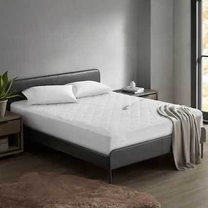 Front. TinyHomie - 1 PCS King Heated Mattress Pad White - White.