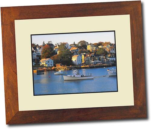 Angle Standard. Digital Spectrum - MemoryFrame 8.4" Digital Photo Frame.