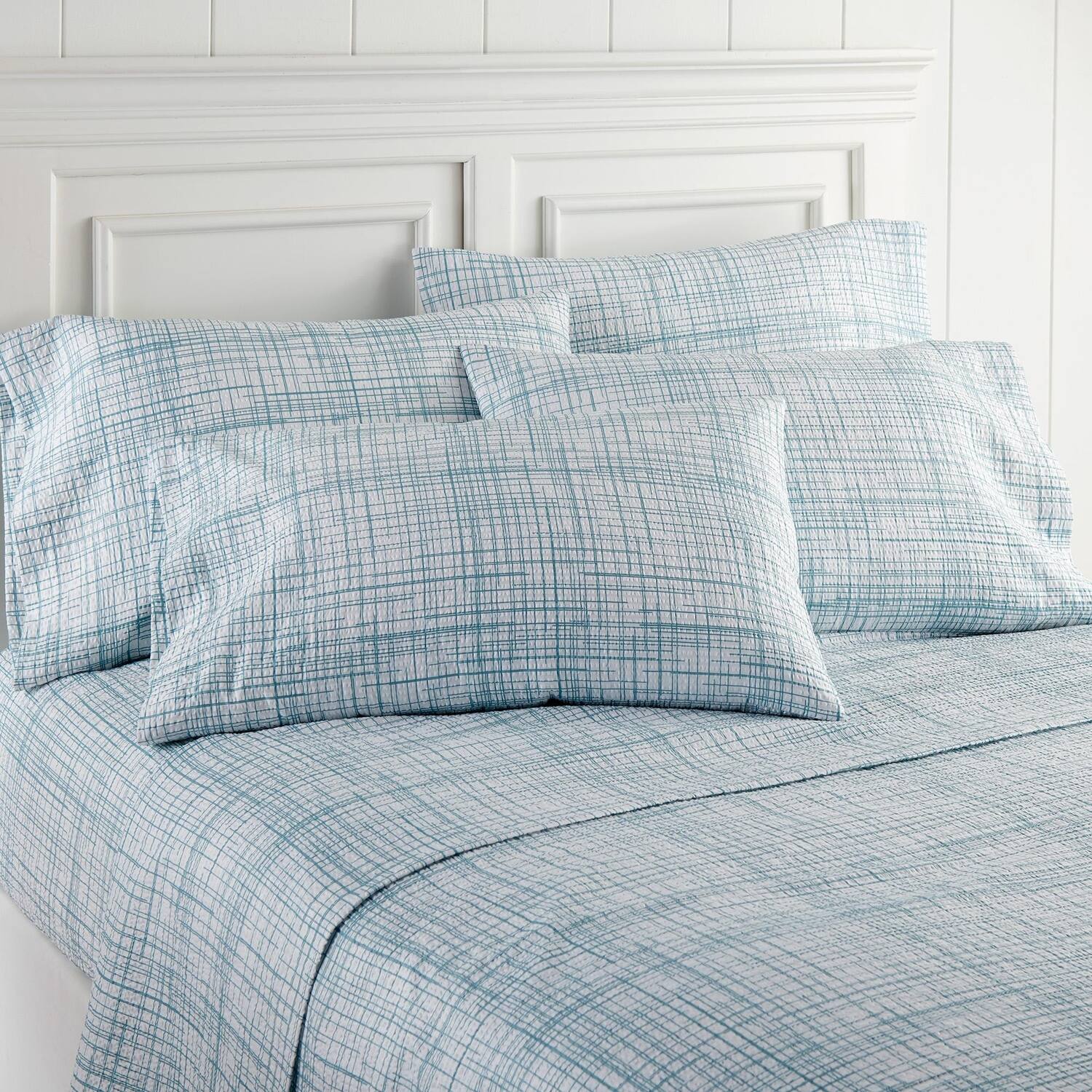 Angle. Shavel Home Products - Shavel 100% Polyester Luxury Seersucker Crosshatch Sheet Set Full Teal - Teal.