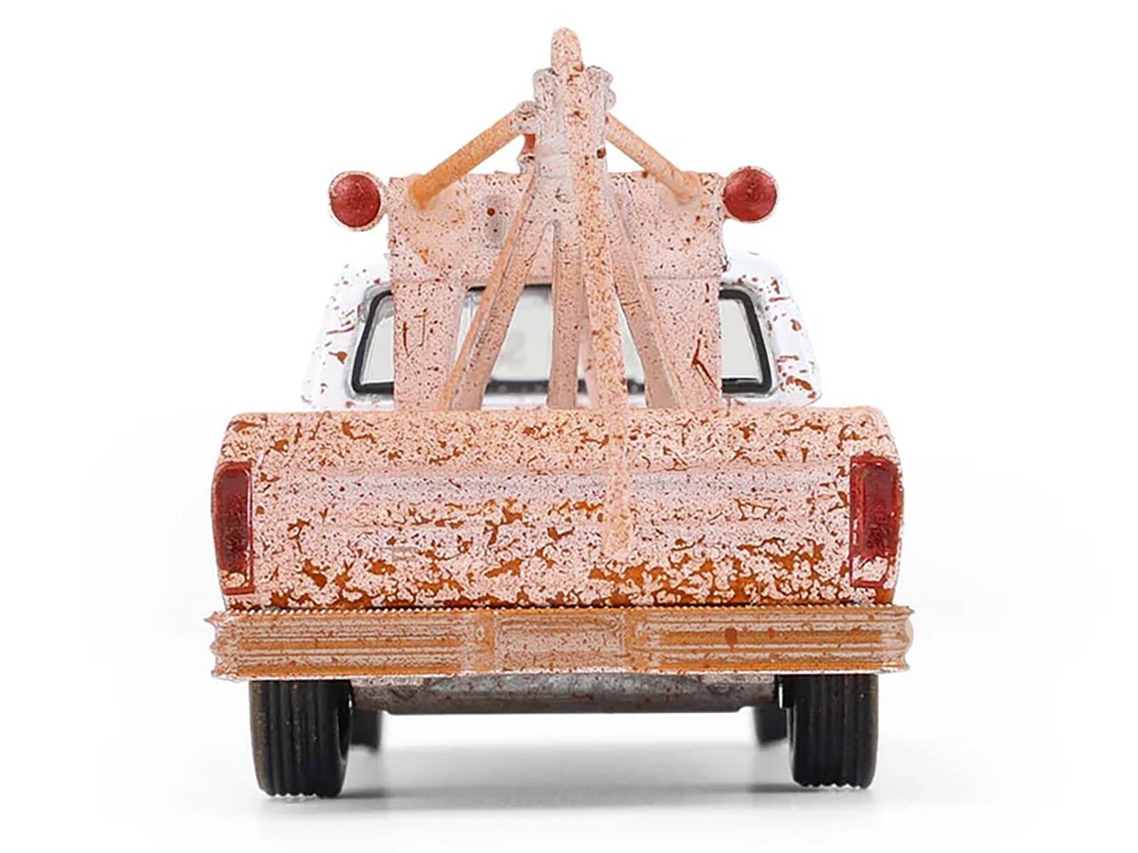 Alt View 4. Greenlight - 1973 Ford F-100 Tow Truck White (Weathered) "Blue Collar Collection" Series 14 1/64 Diecast Model Cars by Greenlight.