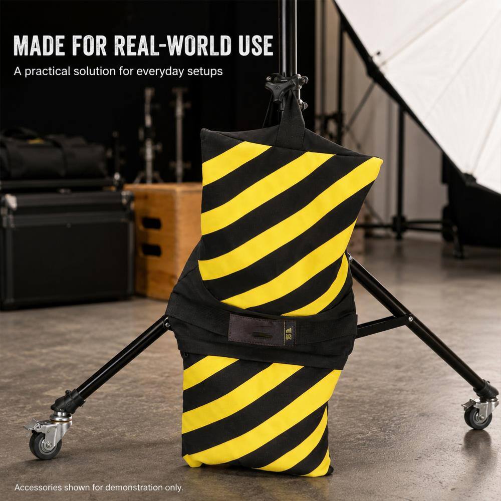 MADE FOR REAL-WORLD USE  
A practical solution for everyday setups  

Accessories shown for demonstration only.