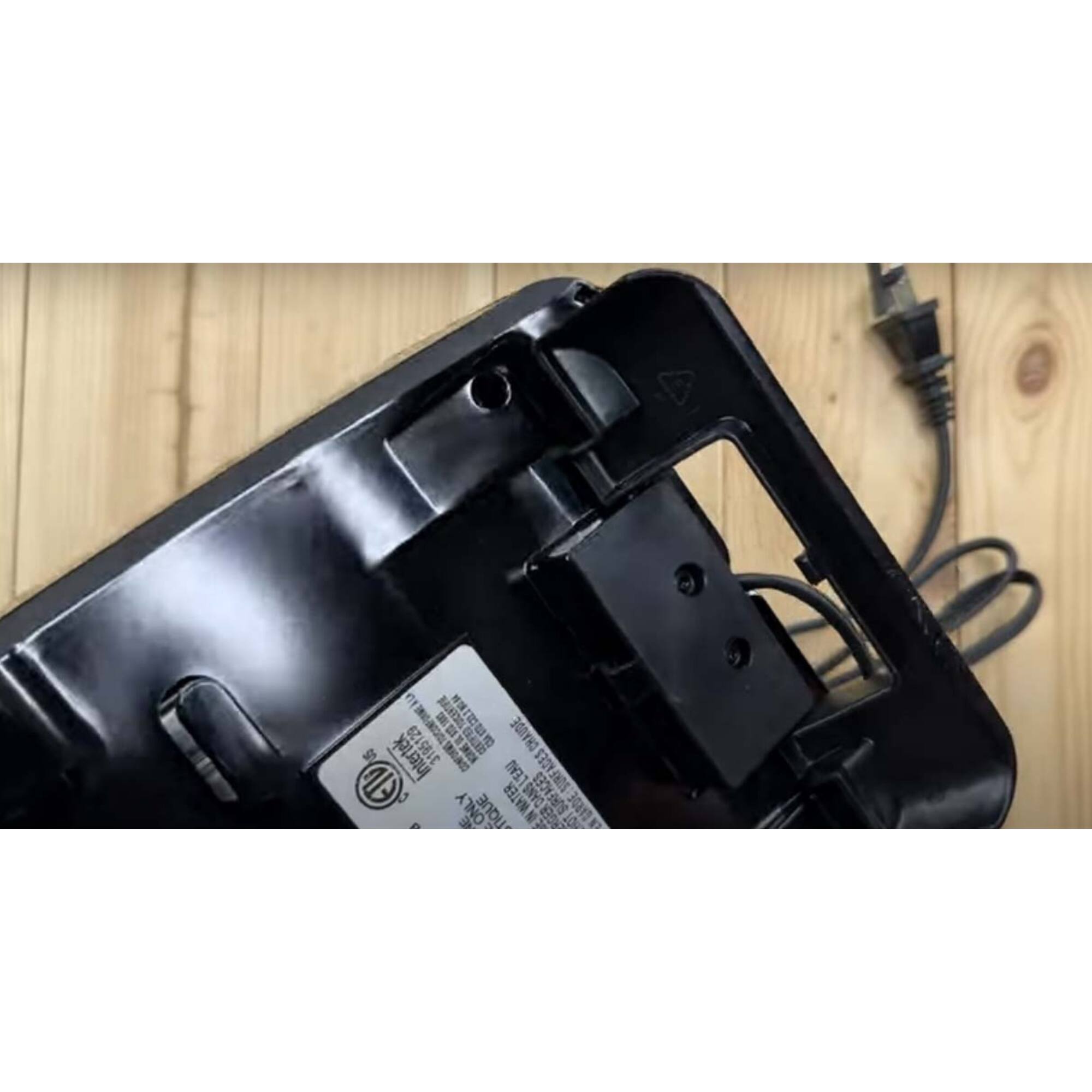 N I MO  E 300 5 Intertek K BAZ  Sin L'EAU ACES ETD A WATER DANS SURFACES W ONL TIQUE -