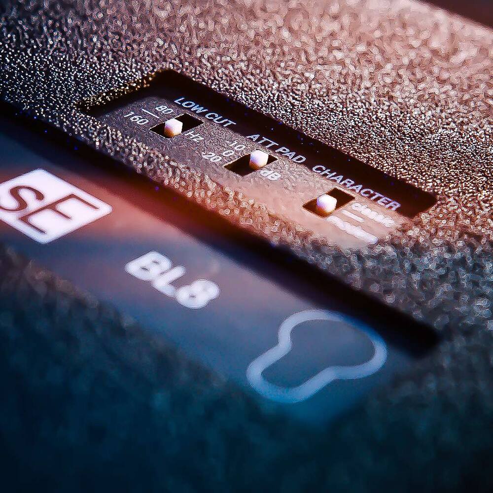 B0 LOW CUT 160 Hz ATT 20 dB PAD 0 dB CHARACTER ciesaic BL8