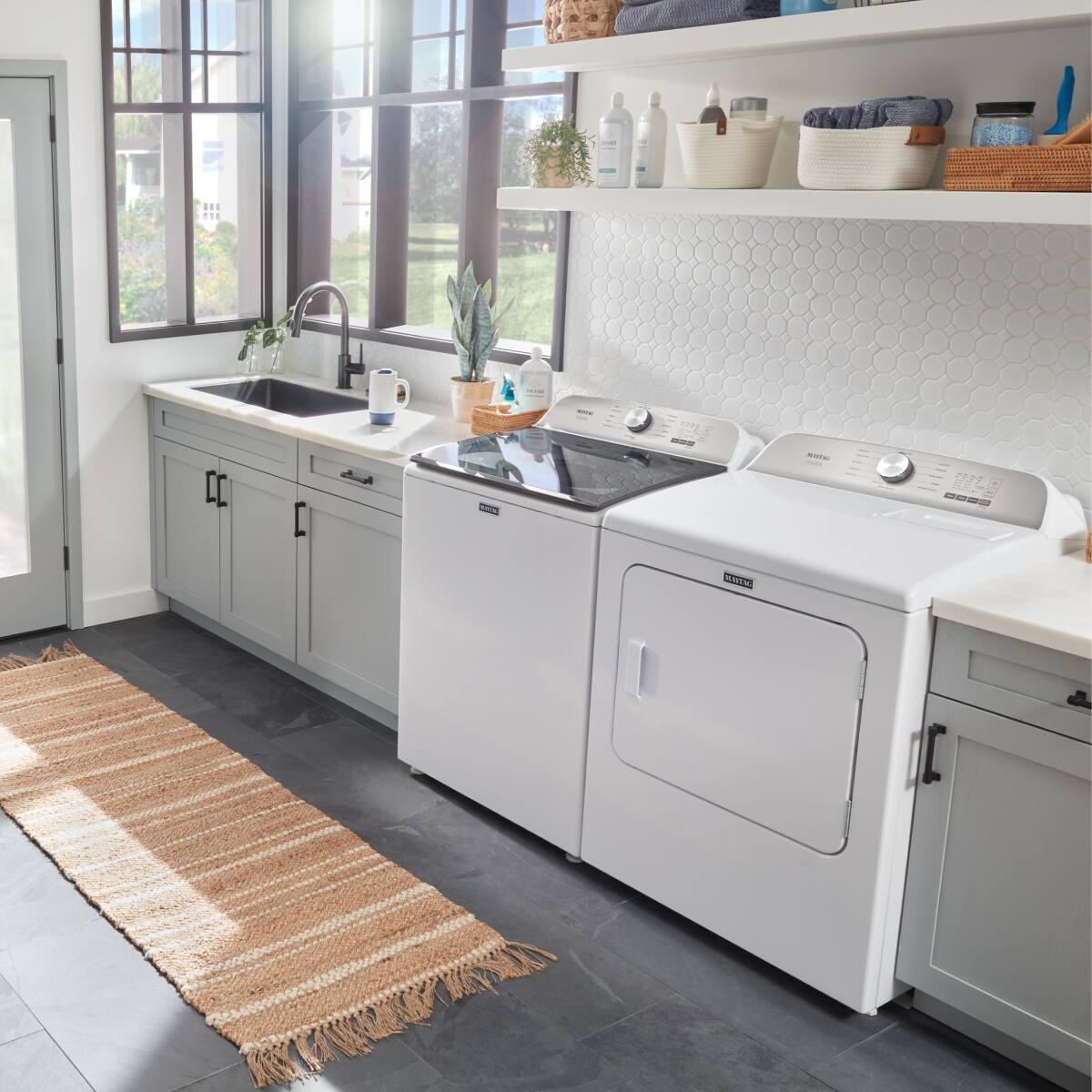 The text on the image is:

- "E"
- "ePer"
- "2A C"