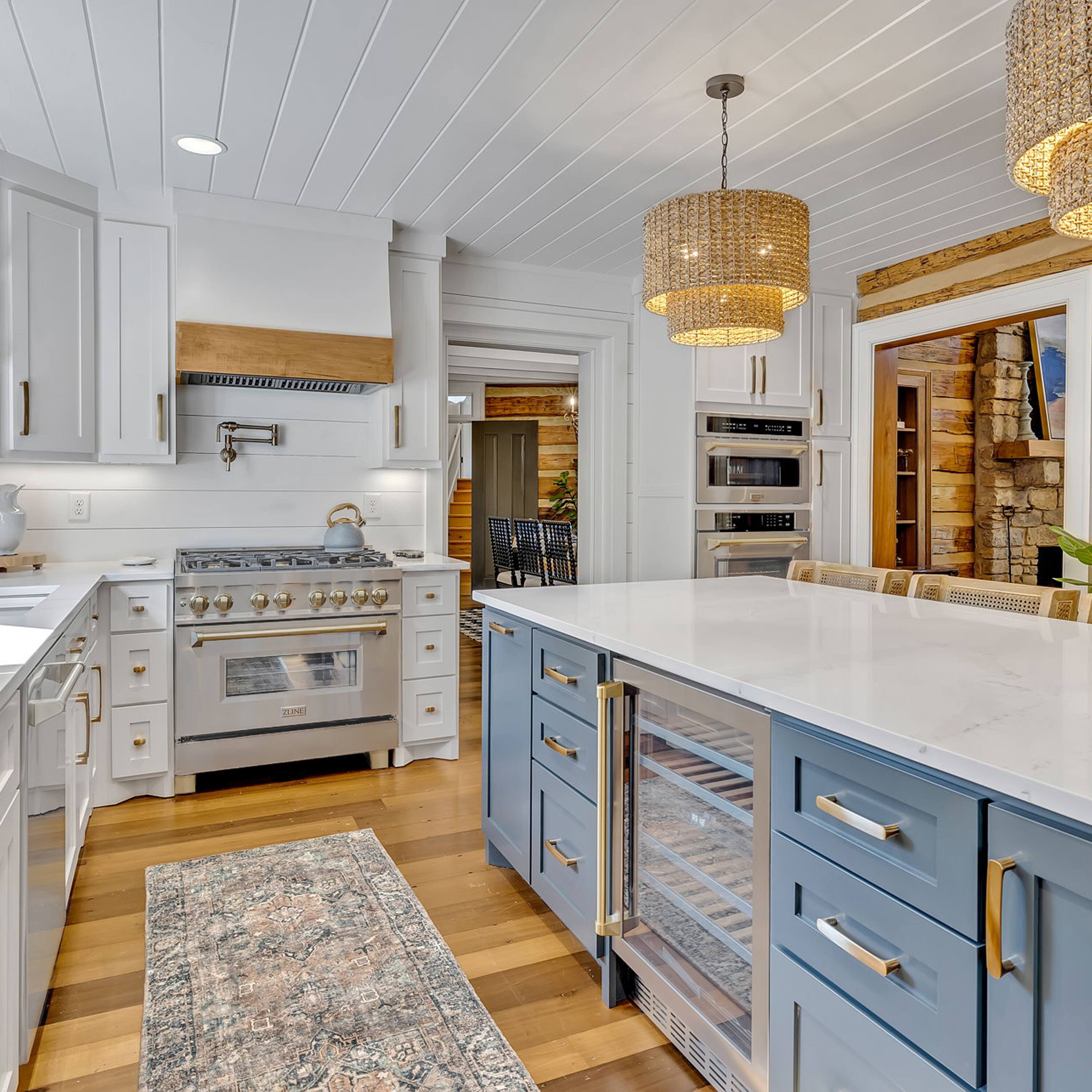 Alt View 16. ZLINE - Autograph 36 in. 4.6 cu. ft. Legacy Freestanding Dual Fuel Range with  6 Burners & Convection Oven w/ Bronze Accents - Stainless Steel/Champagne Bronze Accents.