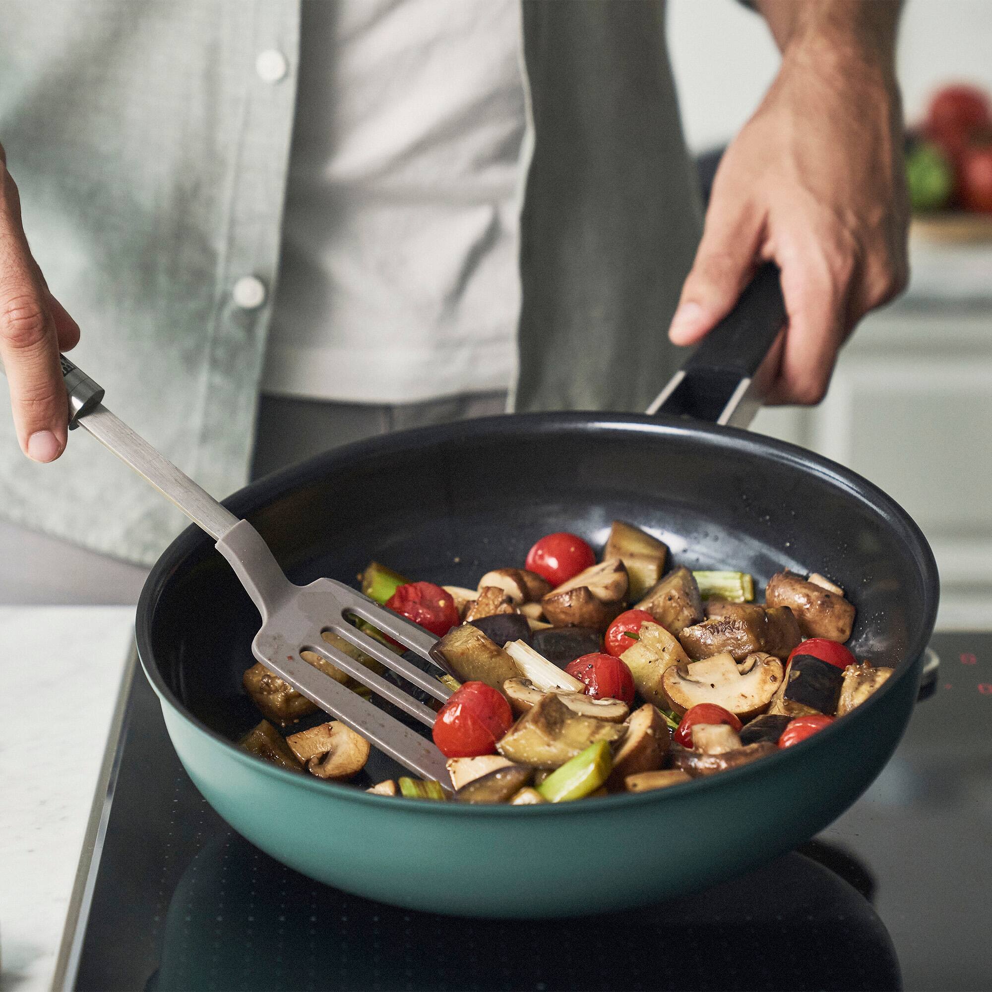 ZWILLING - Pure 9.5-inch Stainless Steel Ceramic Nonstick Fry Pan - Green - Thumbnail 5