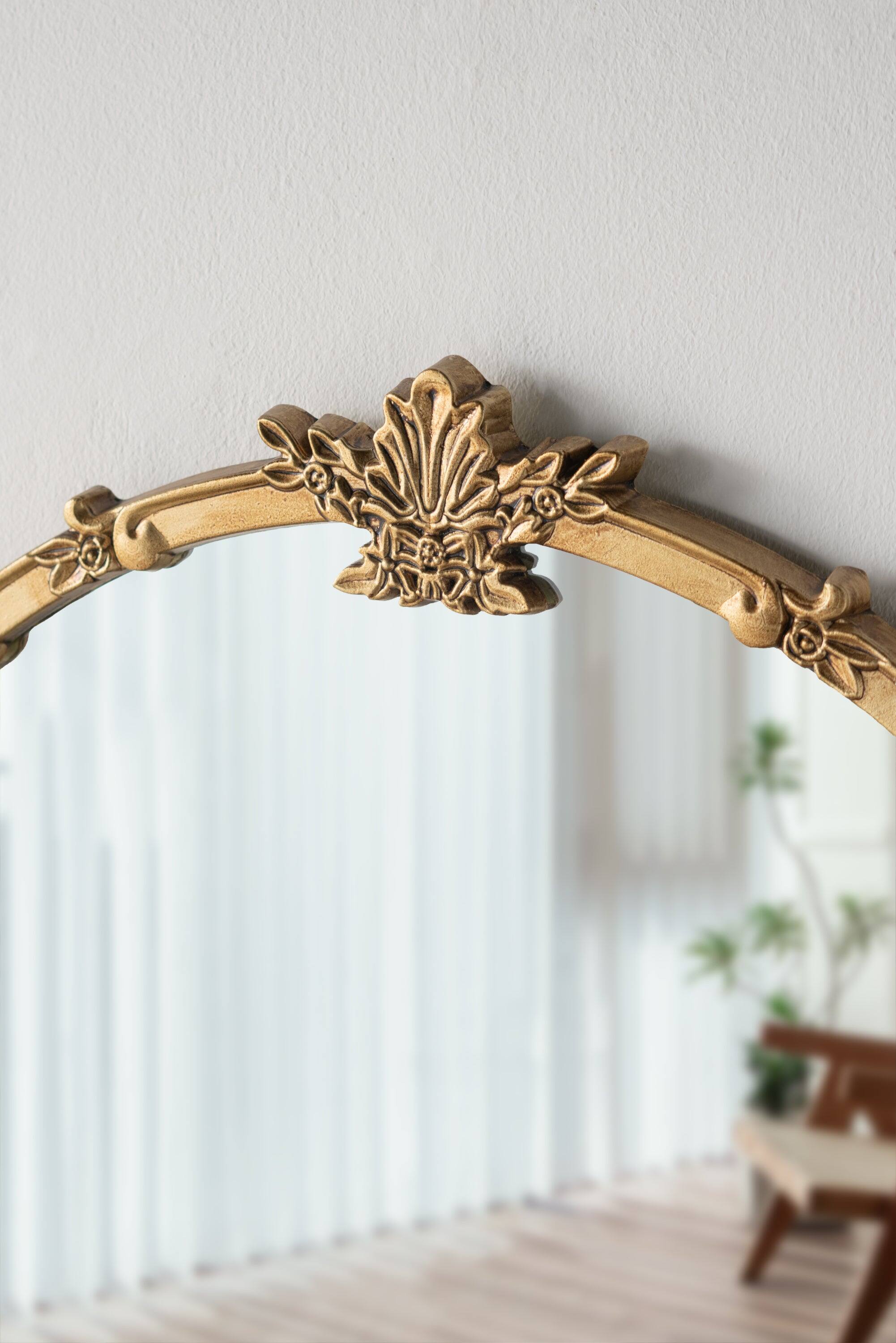 Back. BreeBe - 30x31' Round Wall Mirror With Gold Finish And Decorative Leaf Crest - Gold.