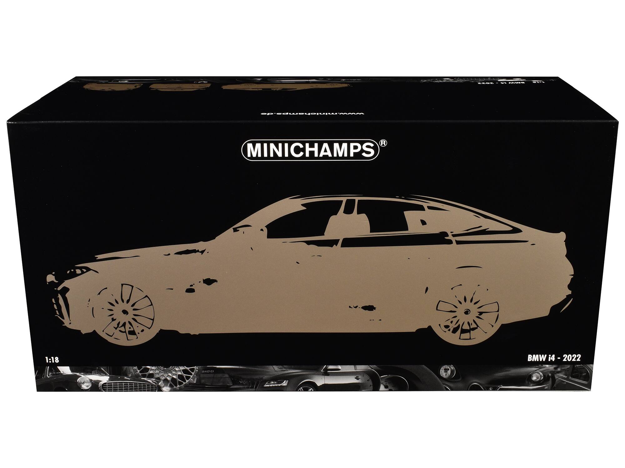MINICHAMPS  
1:18  
BMW i4 - 2022