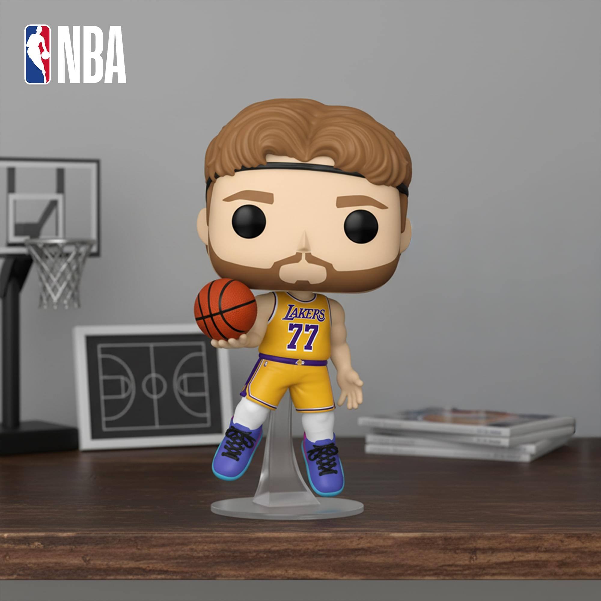 LA Lakers Funko POP NBA | Luka Doncic Yellow 92388 - Best Buy