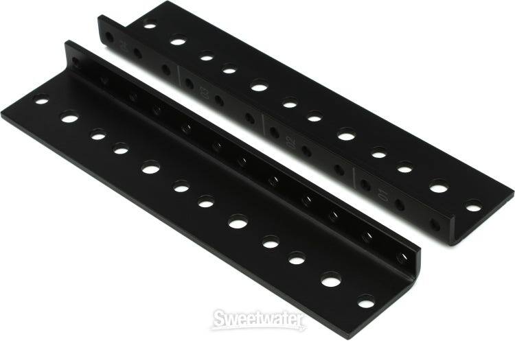 Angle. Gator - 4U Steel Rack Rails with 10-32 Tapped Holes and Printed Rack Unit Numbers - Pair.