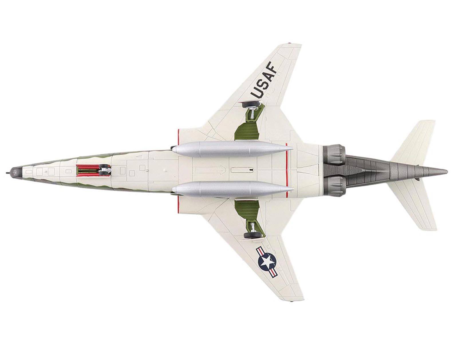 Alt View 4. Hobby Master - McDonnell RF-101A Voodoo Fighter Aircraft "Udorn Royal Thai Air Force Base" 1965 US Air Force 1/72 Model by Hobby Master.