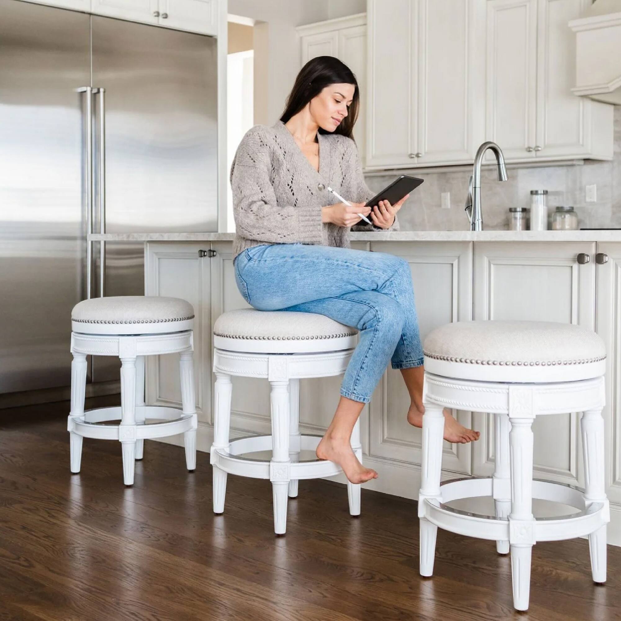 Angle. Maven Lane - 31" Pullman Backless Bar Stool In Alabaster White Finish Fabric Upholstery - Alabaster White.