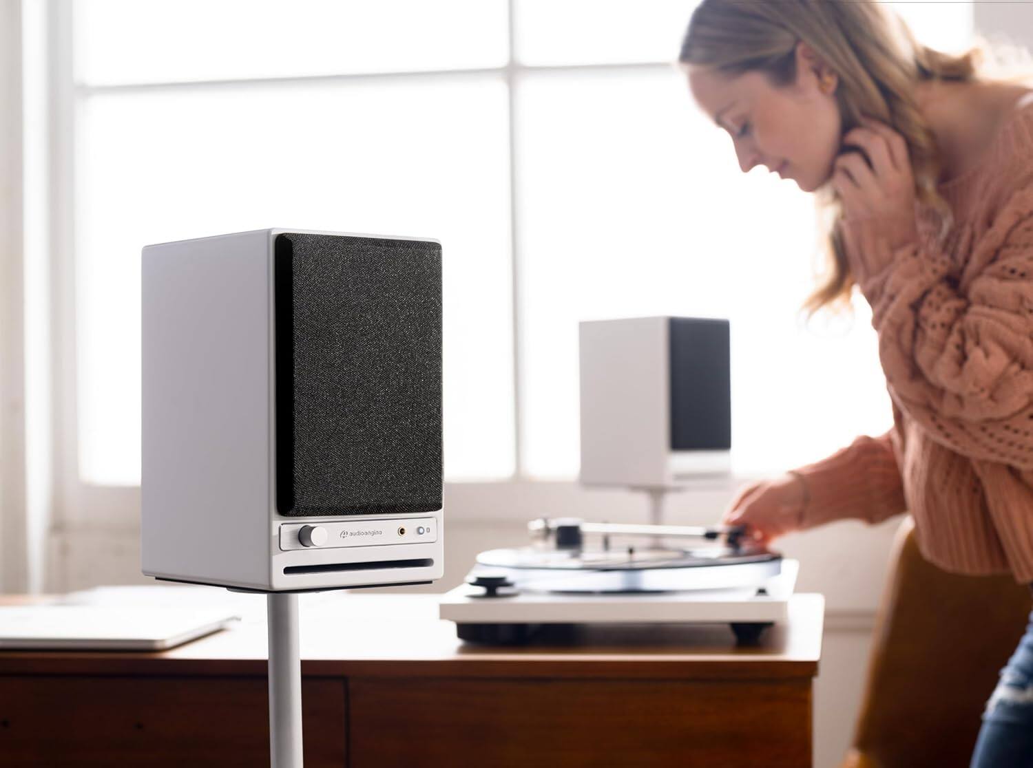 Angle. Audioengine - HD4 Next Gen Home Music System w/ Bluetooth aptX Adaptive - White.