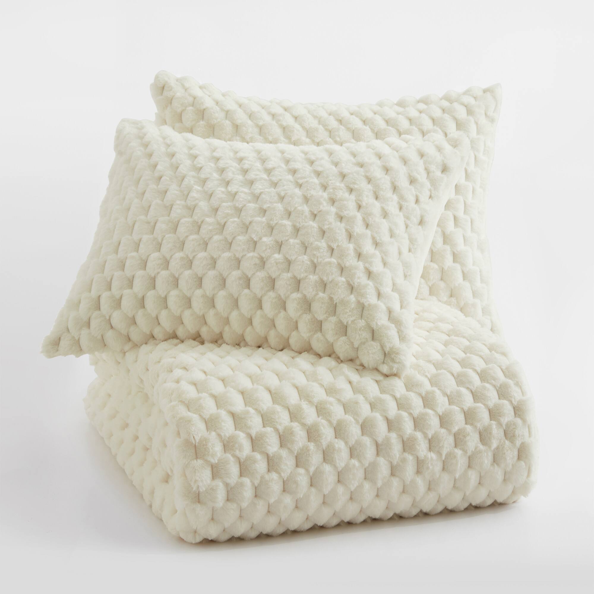 Alt View 3. Peace Nest - Peace Nest Faux Rabbit Fur Comforter Set, Ultra Soft Down Alternative Bedding Set, Cream, King - Cream.