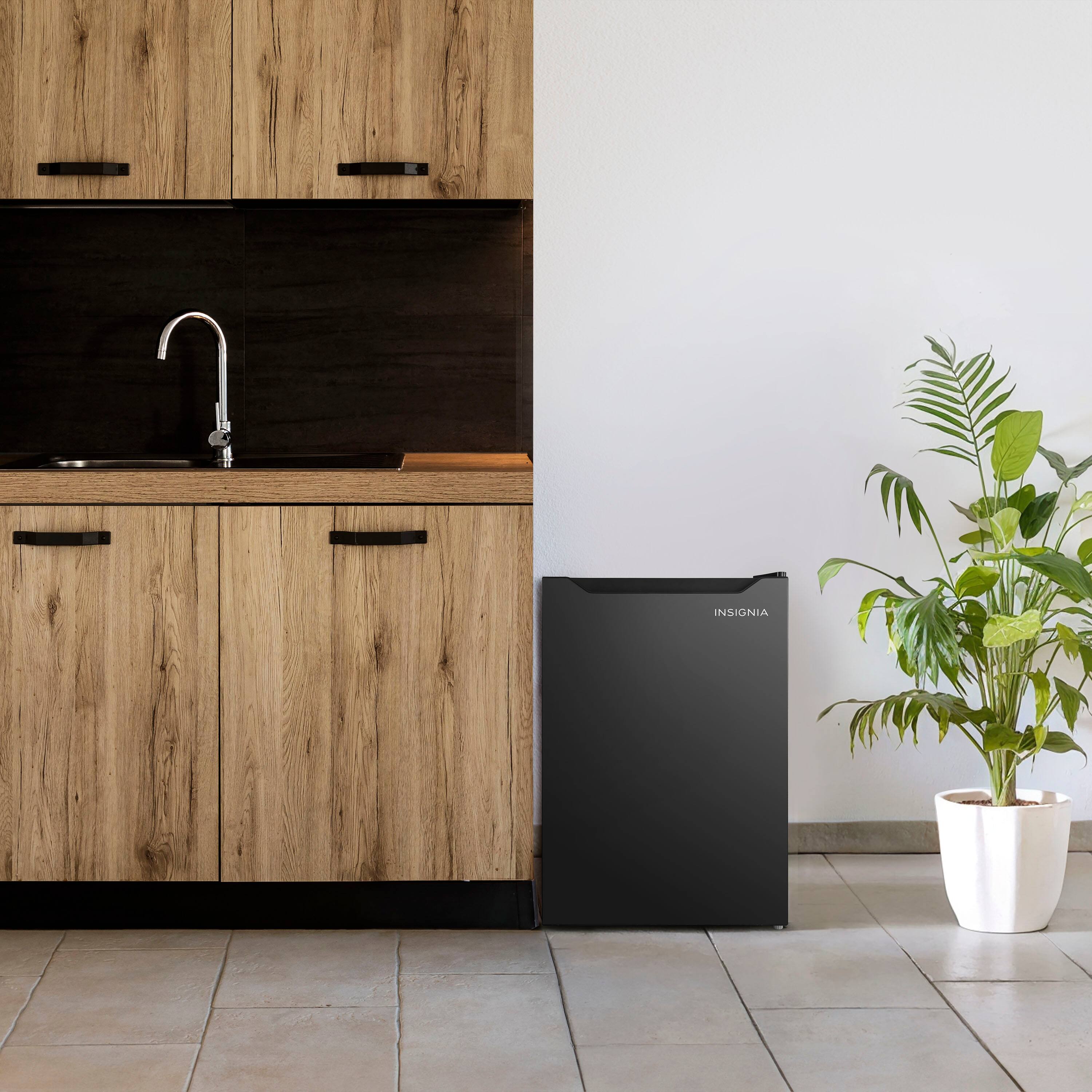 Alt View 9. Insignia™ - 2.7 Cu. Ft. Mini Fridge with Door Storage and ENERGY STAR Certification - Black.