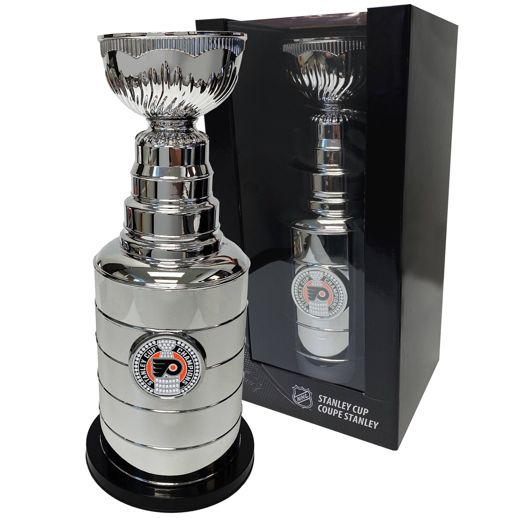 STANLEY CUP  
COUPE STANLEY  

CHAMPIONS  
NHL  
PITTSBURGH PENGUINS  
2016-2017  

STANLEY CUP  
COUPE STANLEY