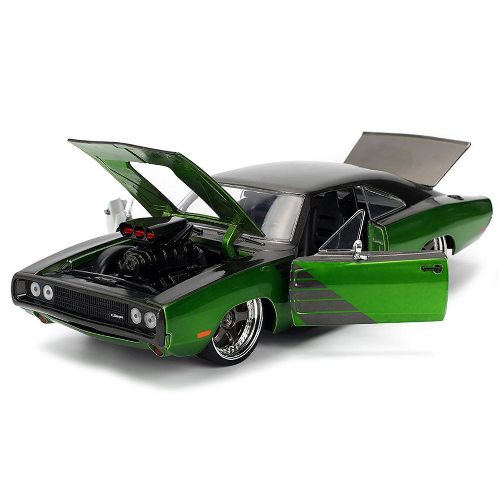 Angle. Jada - 1970 Dodge Charger R/T Dark Gray Metallic and Green Metallic with Dark Gray Stripes "Bigtime Muscle" Series 1/24 - Dark Gray Metallic.