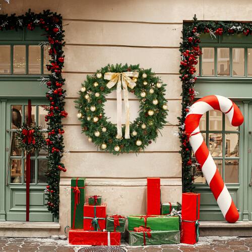 Alt View 7. Winado - 48in Pre-lit Christmas Wreath, Lighted Artificial Holiday Wreath with 150 Lights for In/Outdoor Xmas Party Decoration - Green/Golden.