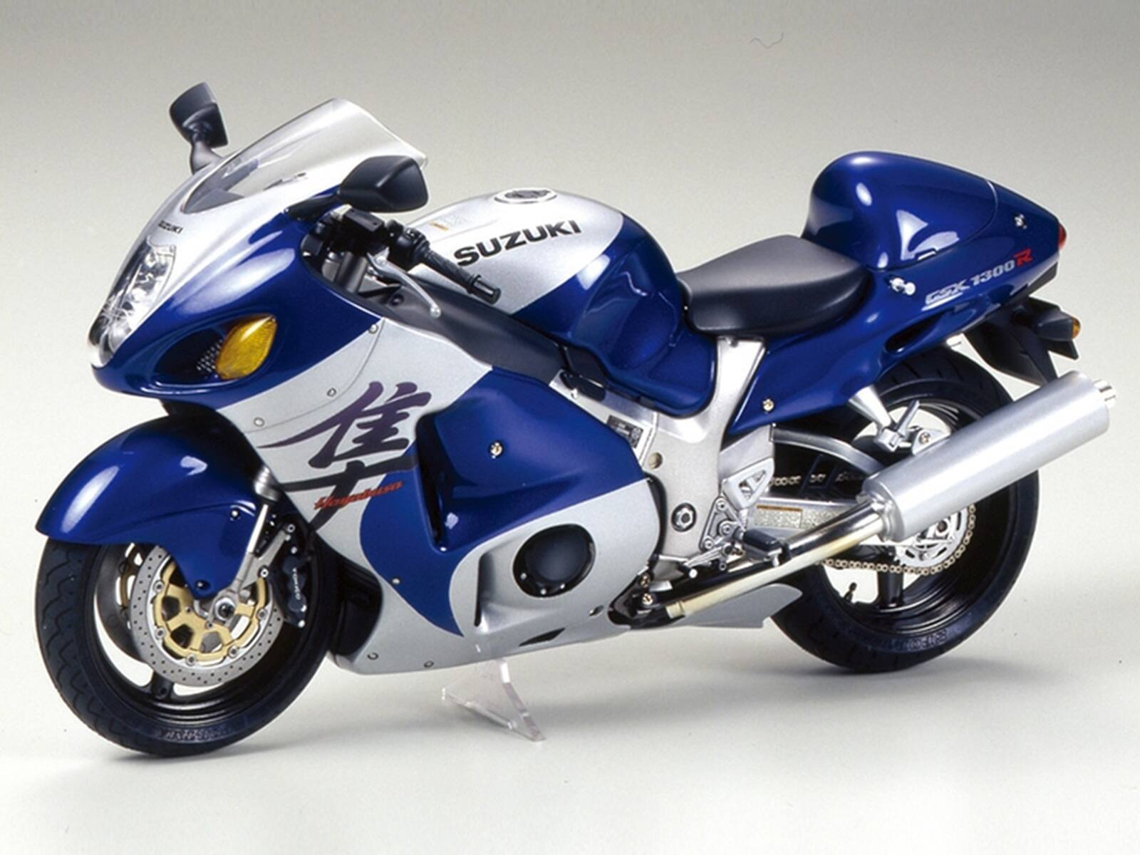 SUZUKI  
R 1300