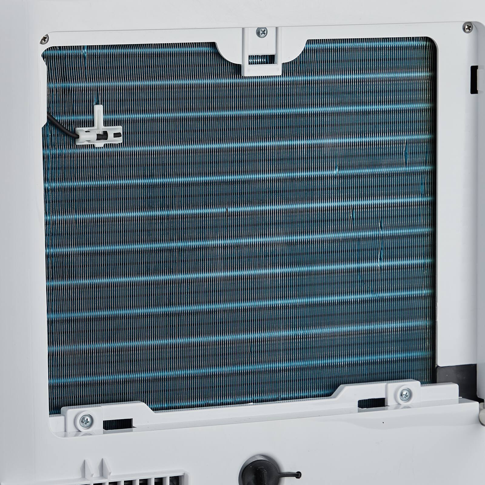 Left. TROPOW - 12,000 BTU Portable Air Conditioner,Covers Rooms Up to 550 Square Feet - white.