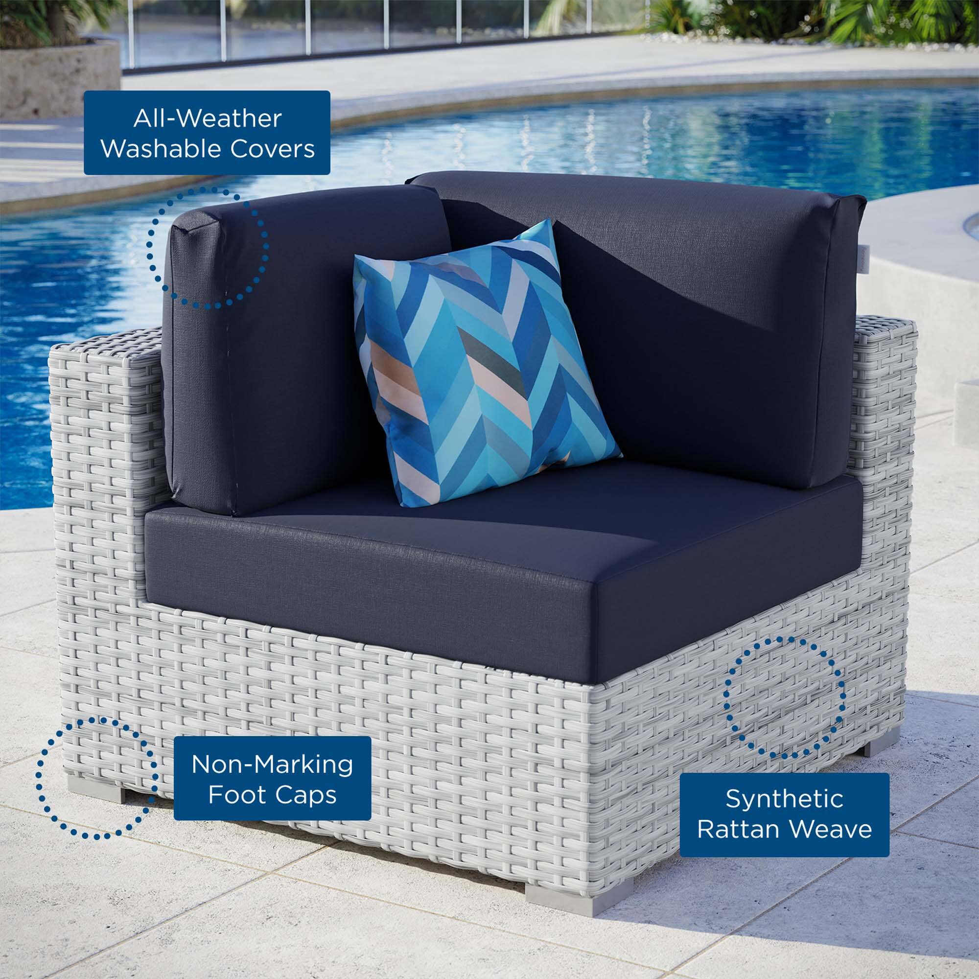 All-Weather Washable Covers  
Non-Marking Foot Caps  
Synthetic Rattan Weave
