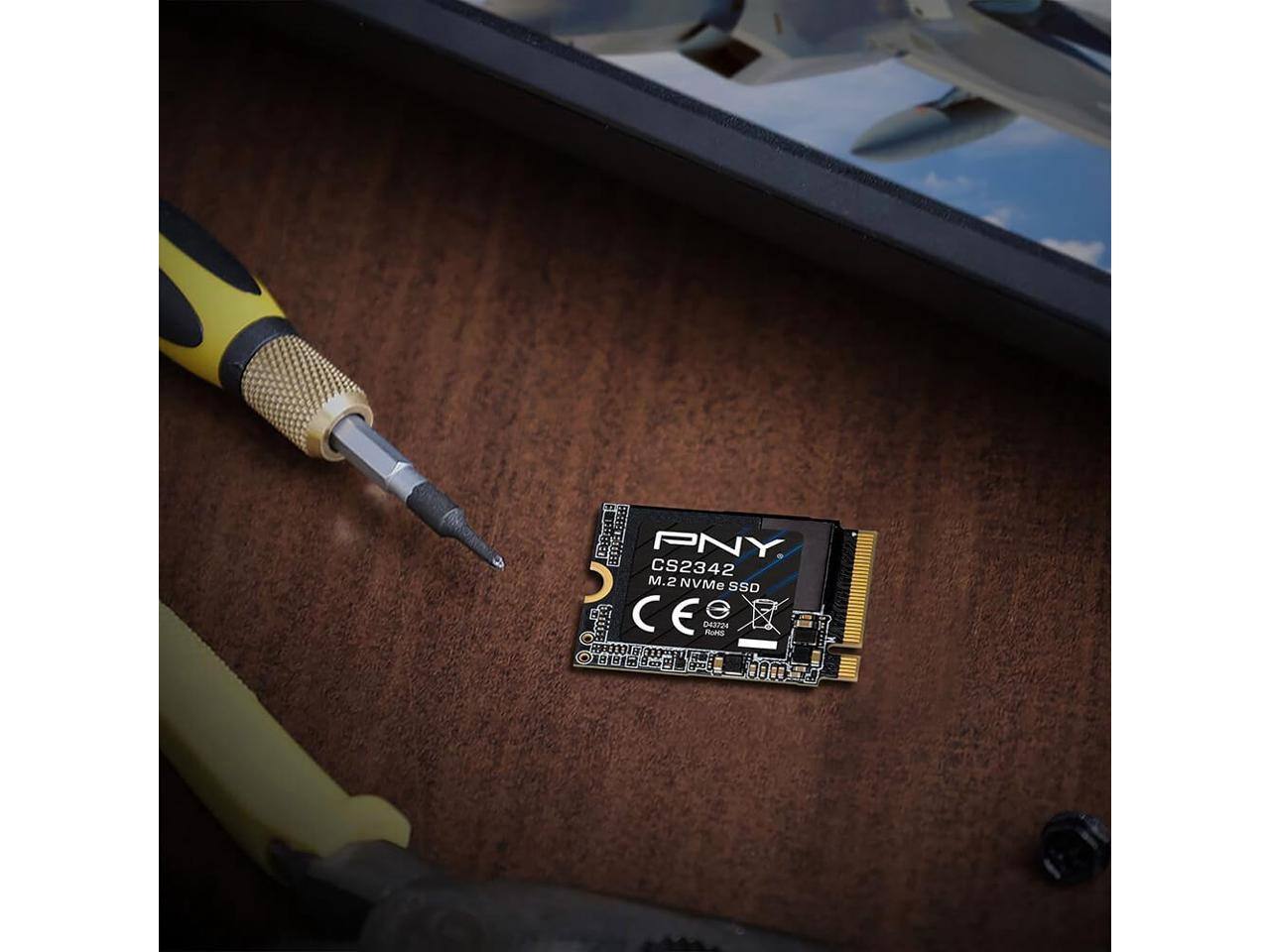 PNY CS2342 M.2 NVMe SSD  
CE C42724  
RoHS