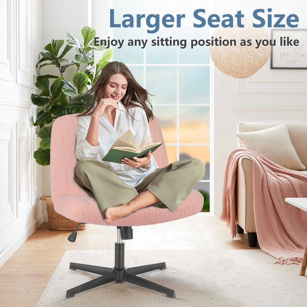 Larger Seat Size  
Enjoy any sitting position as you like