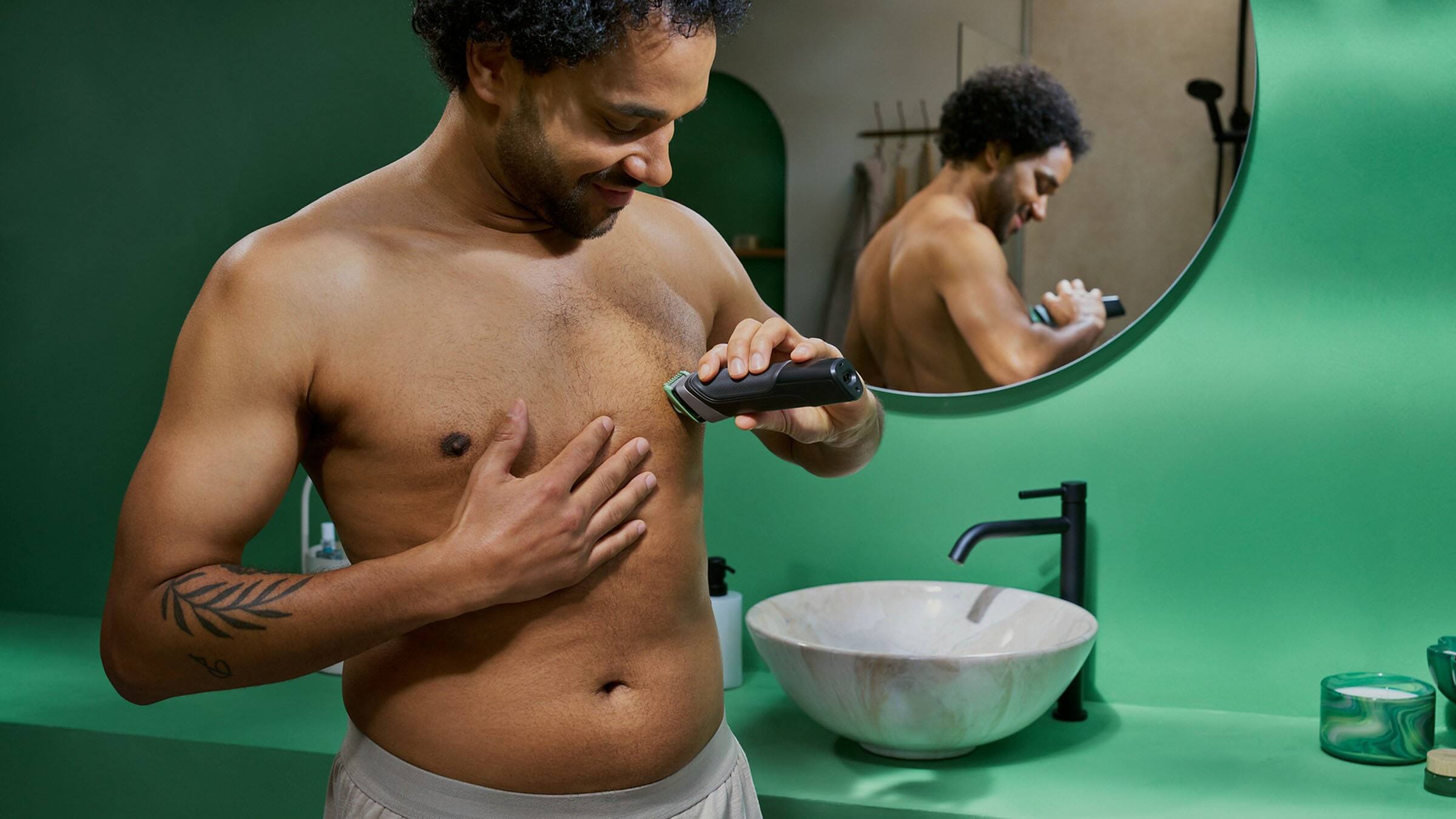 Alt View 18. Philips Norelco - Philips Norelco All-In-One Trimmer 5000 - MG5975/49 - Black.