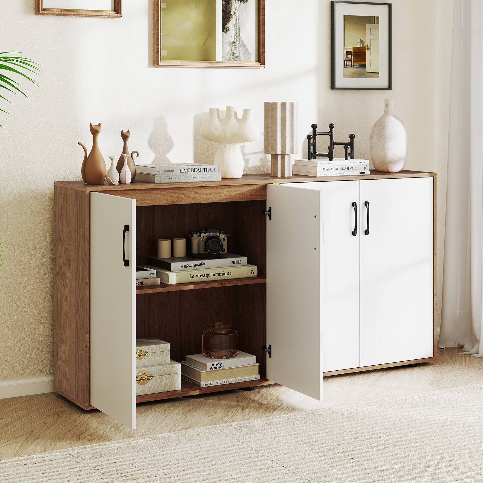 LIVE BEAUTIFUL  
MANOLO BLAHNIK  
Le Voyage botanique  
Angy Warthol  
T SO 1C0  
E Pd