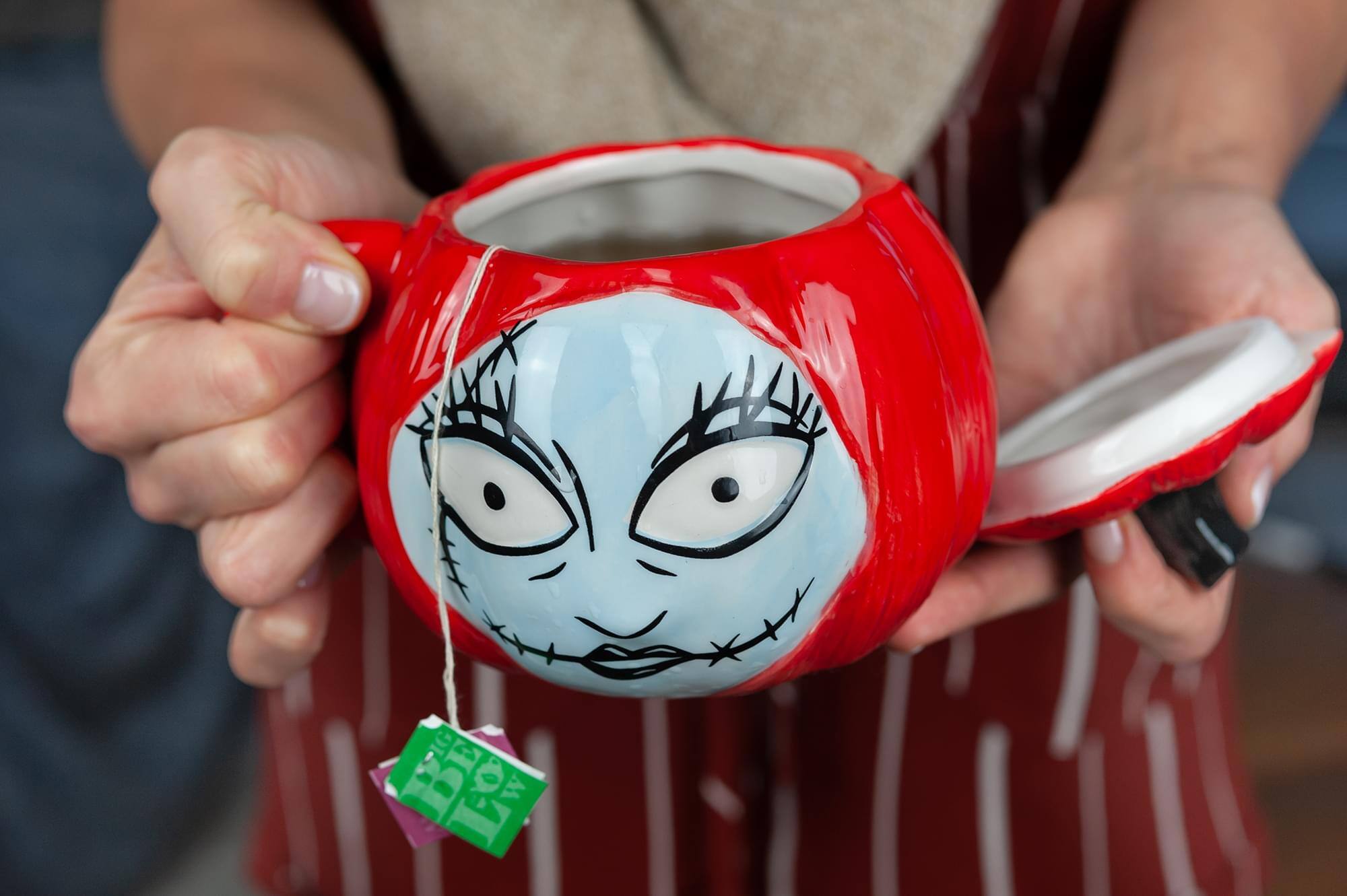 Alt View 4. Disney - Nightmare Before Christmas Sally Figural 26 Oz Ceramic Mug With Lid - Red.