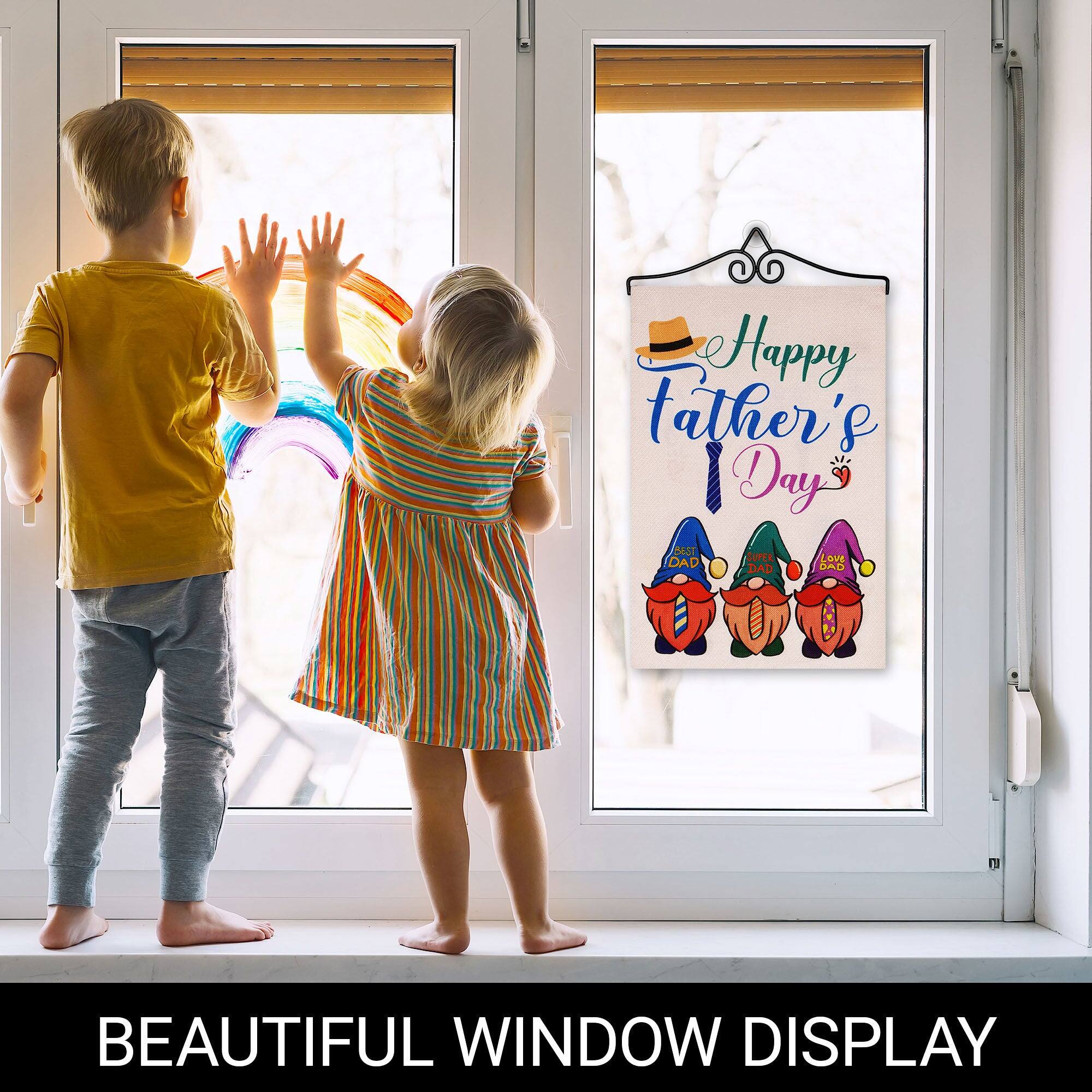 Happy Father's Day  
BAST PER LOME  
DAD DAD DAD  
BEAUTIFUL WINDOW DISPLAY
